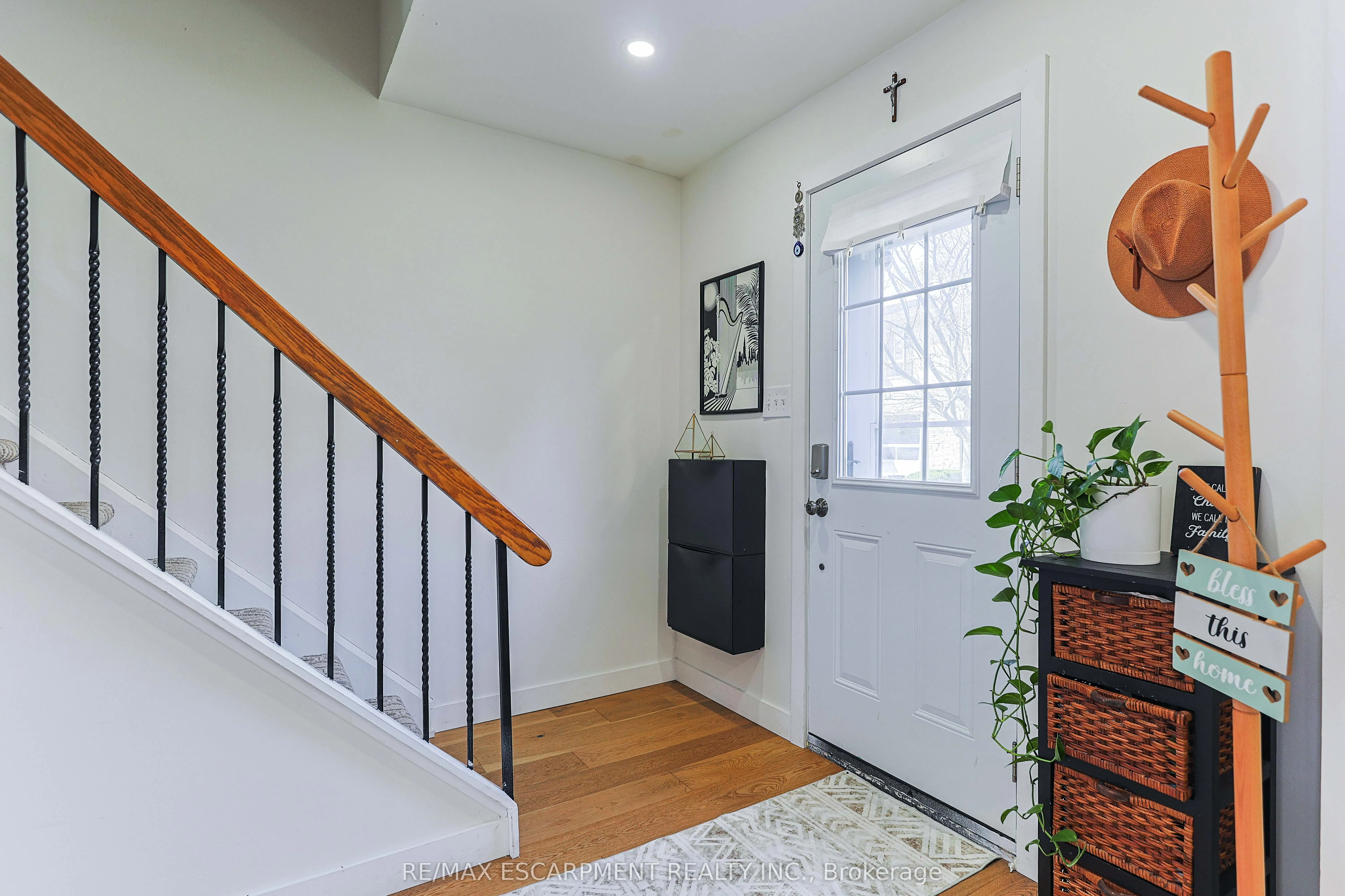 5475 Lakeshore Road #54