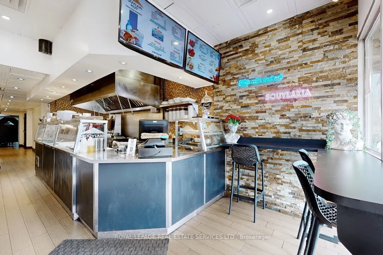 2184 Bloor Street W