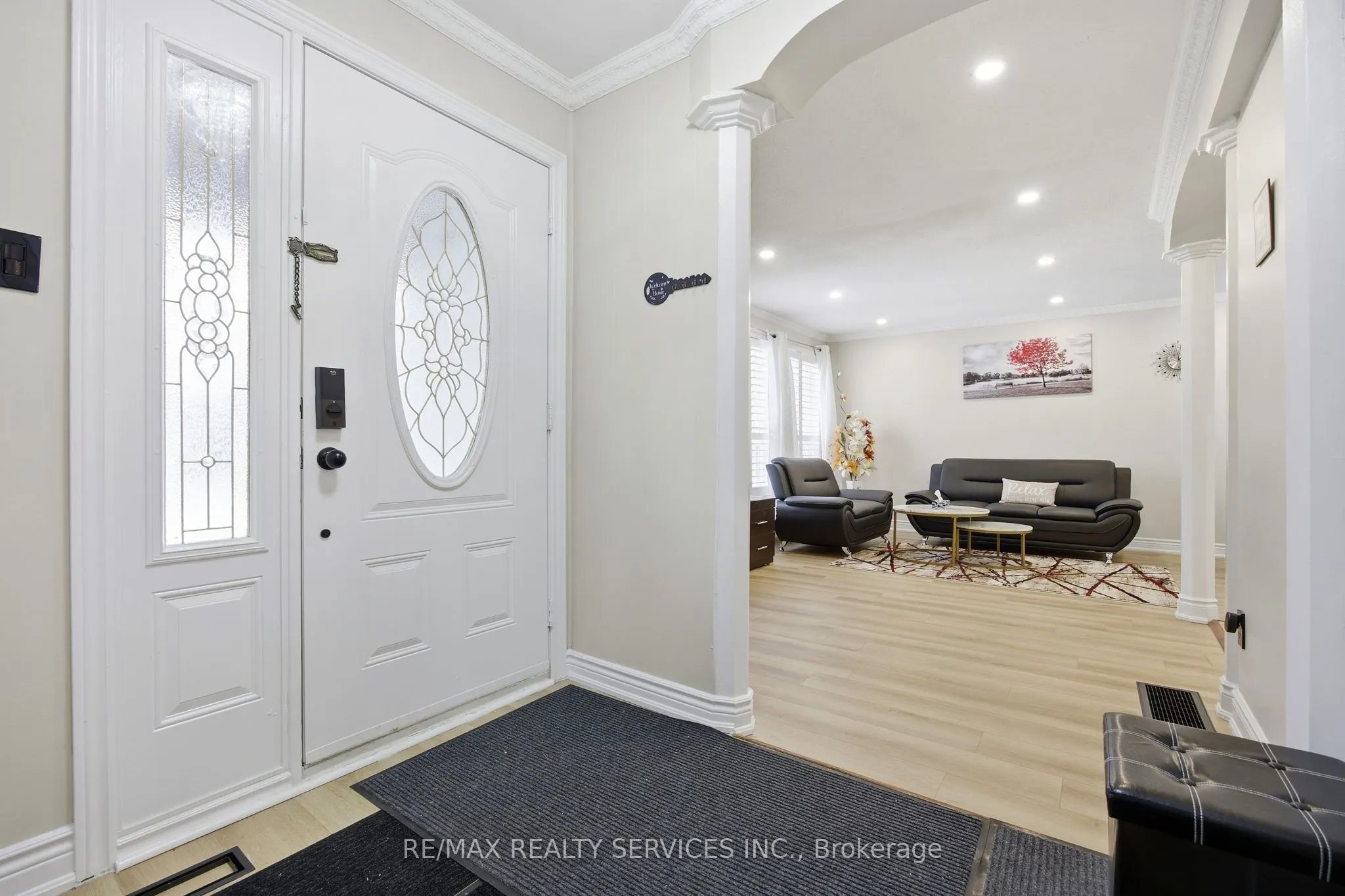 17 Avening Drive