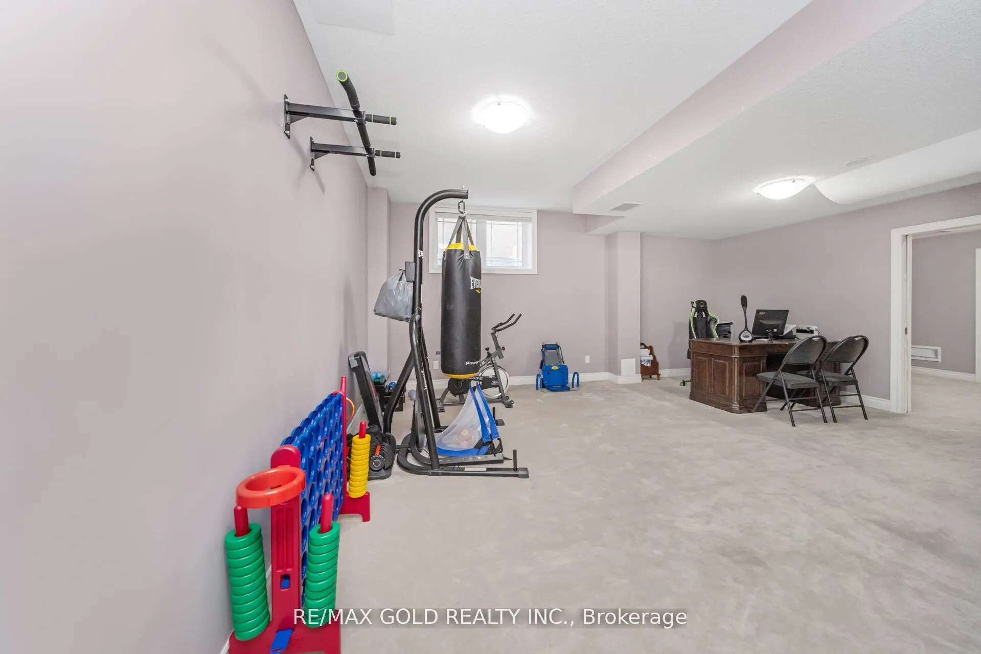 6 Ayrshire Court