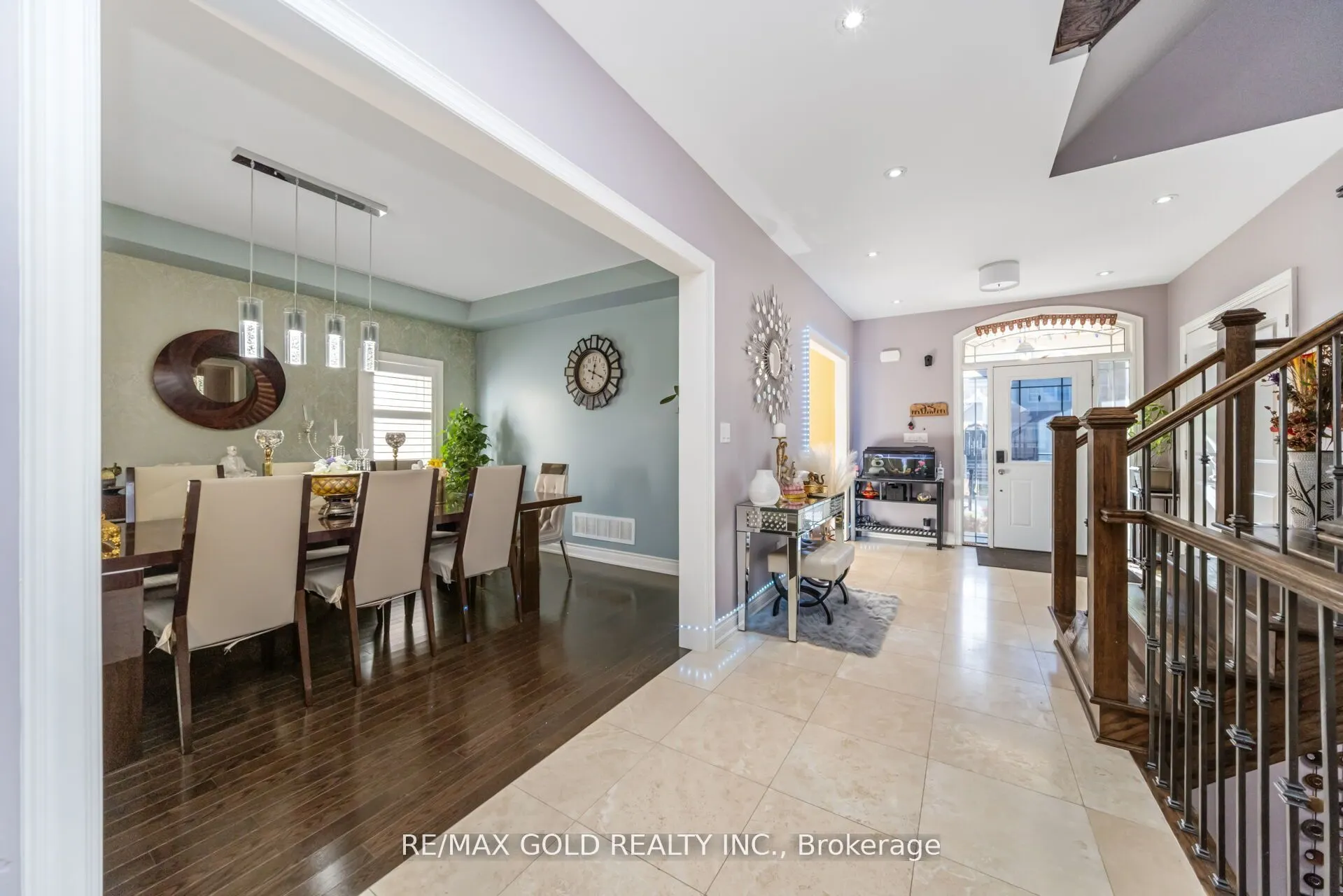 6 Ayrshire Court
