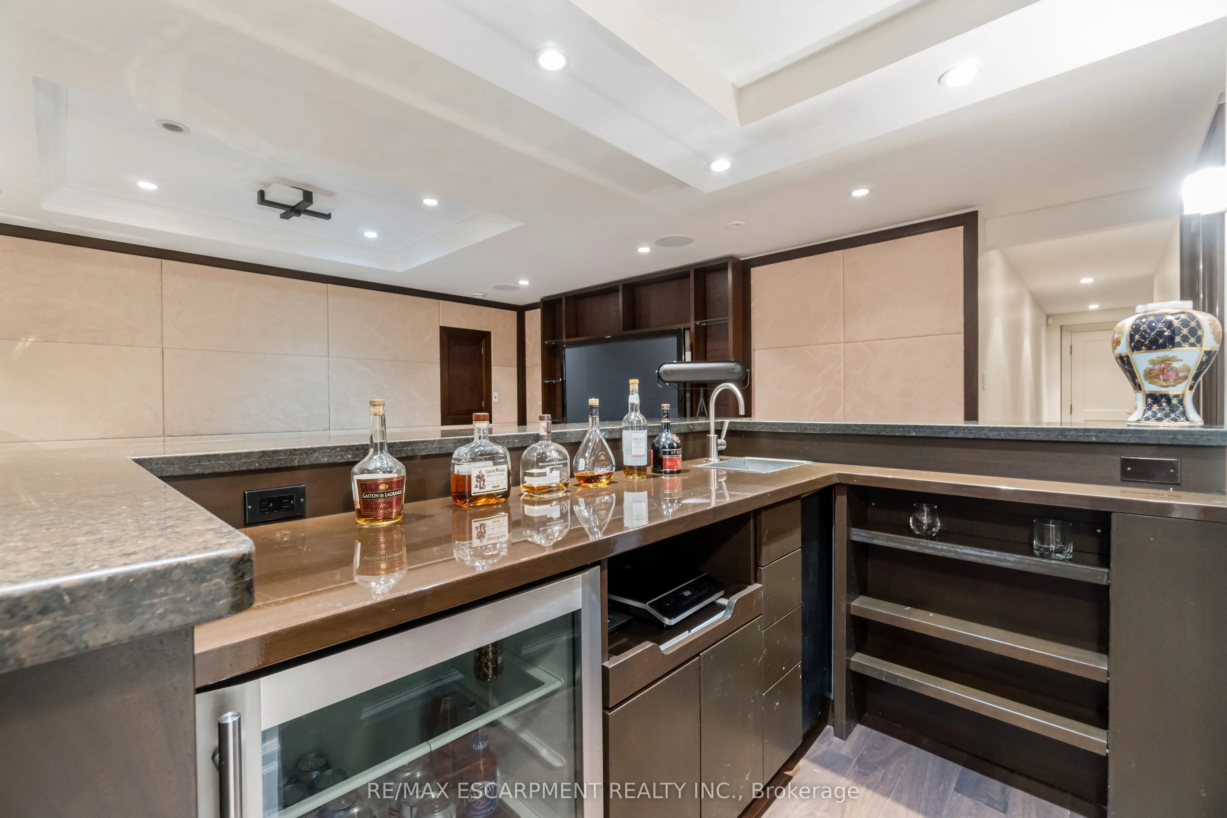 1476 Carmen Drive