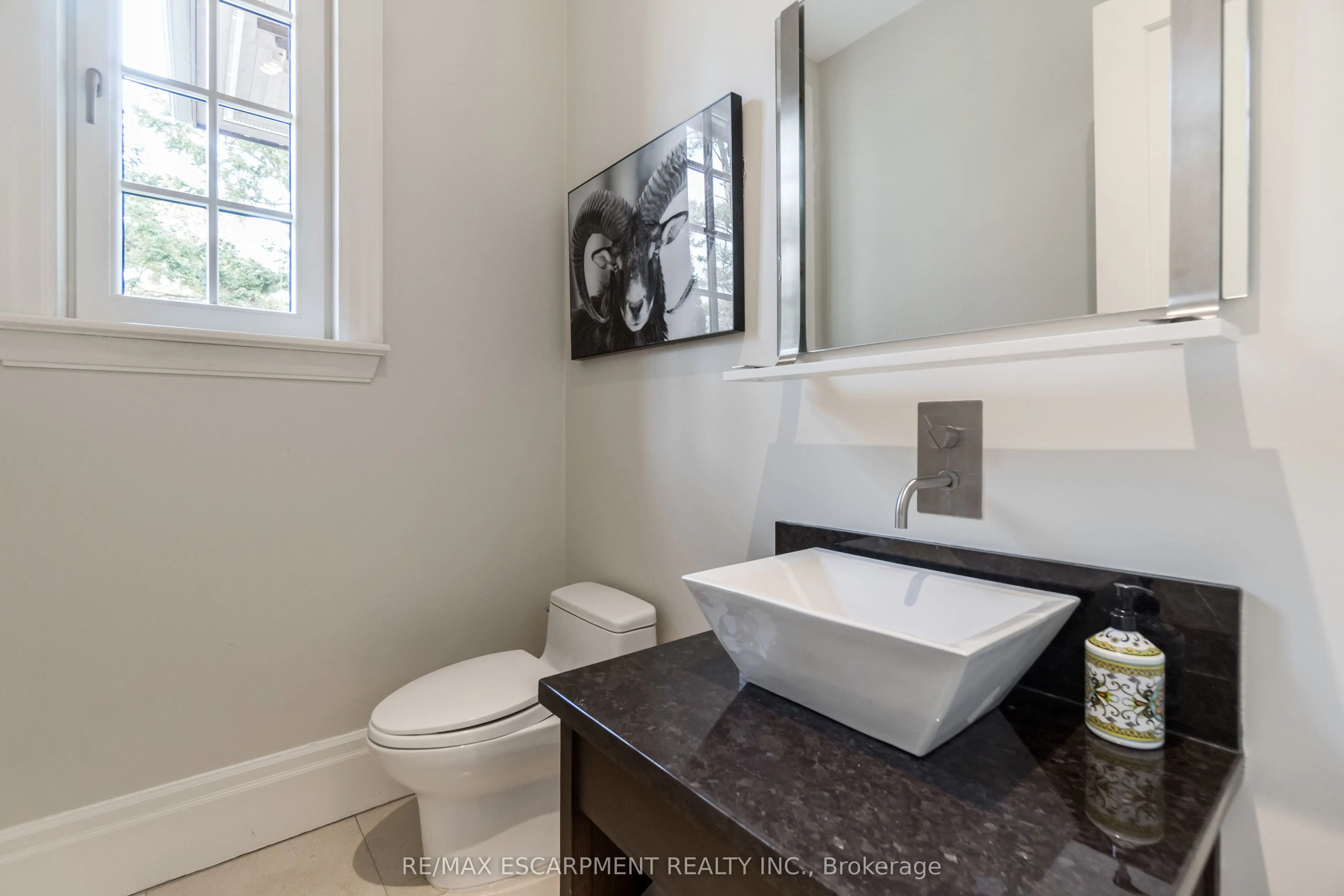 1476 Carmen Drive