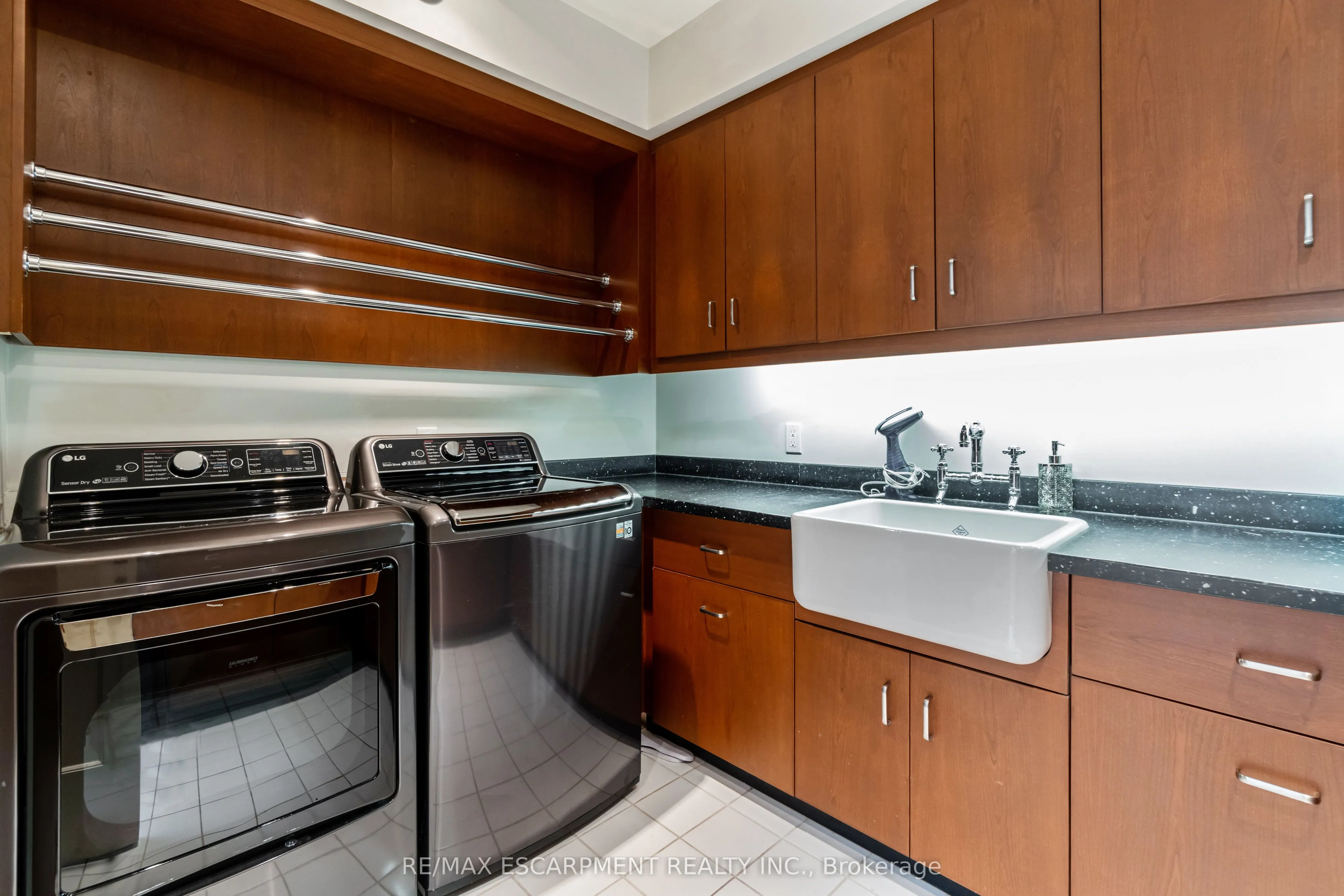 1476 Carmen Drive