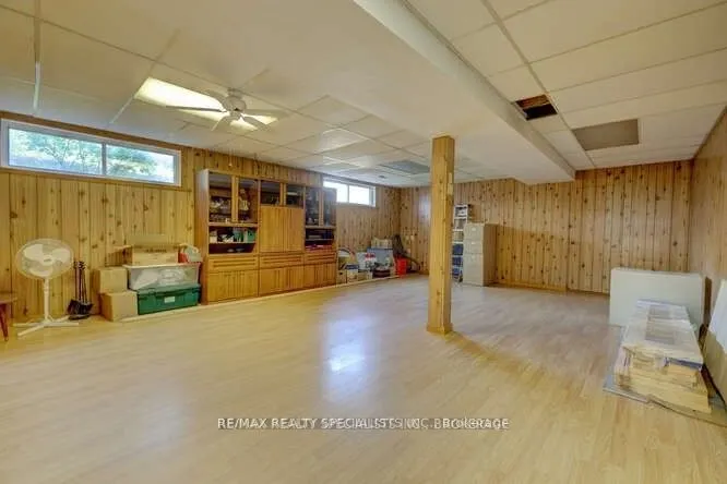 2220 Springfield Court