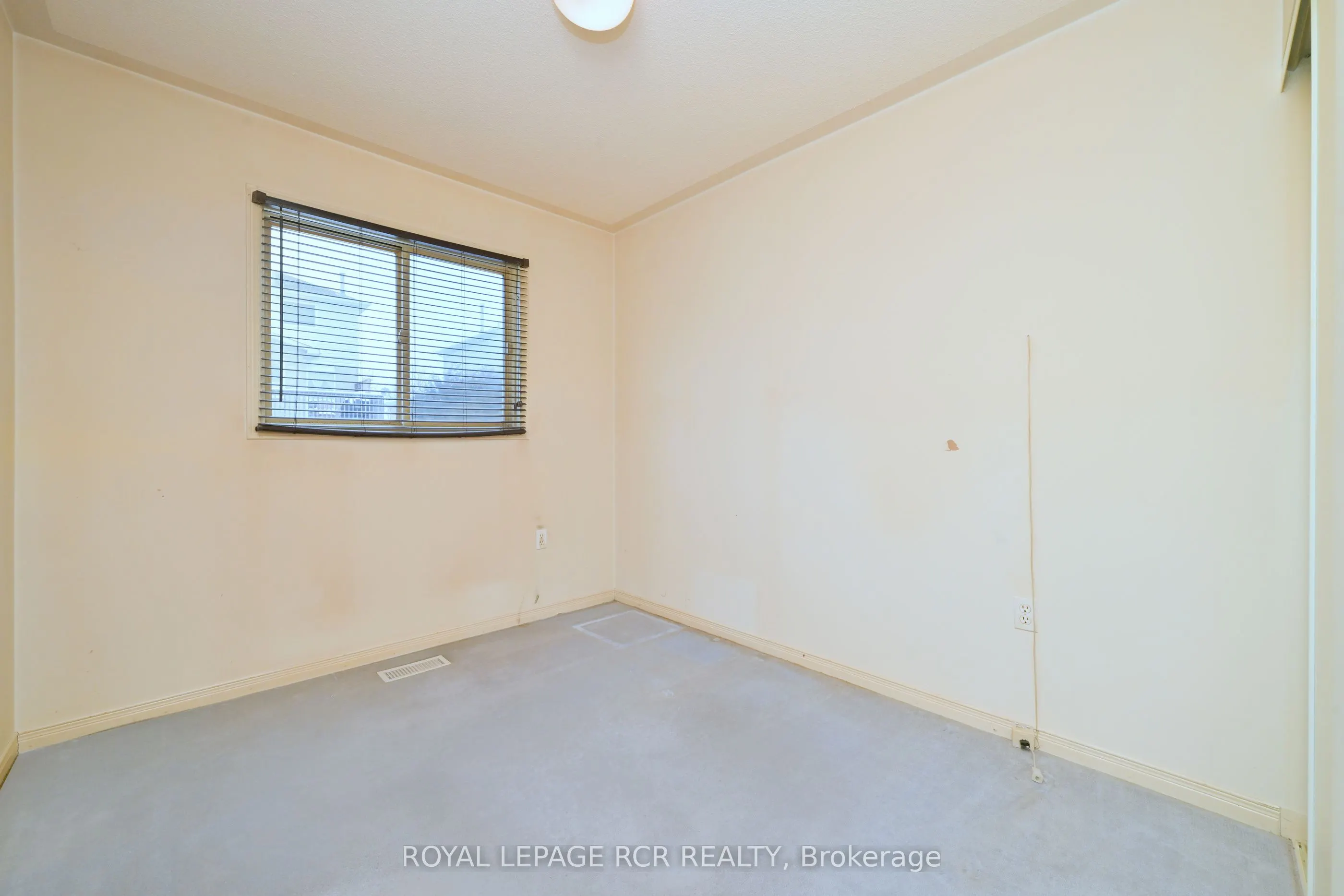 10 Lawton Court