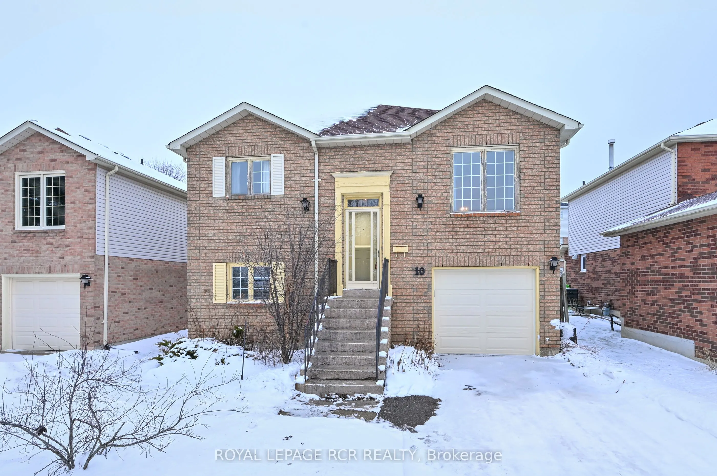 10 Lawton Court