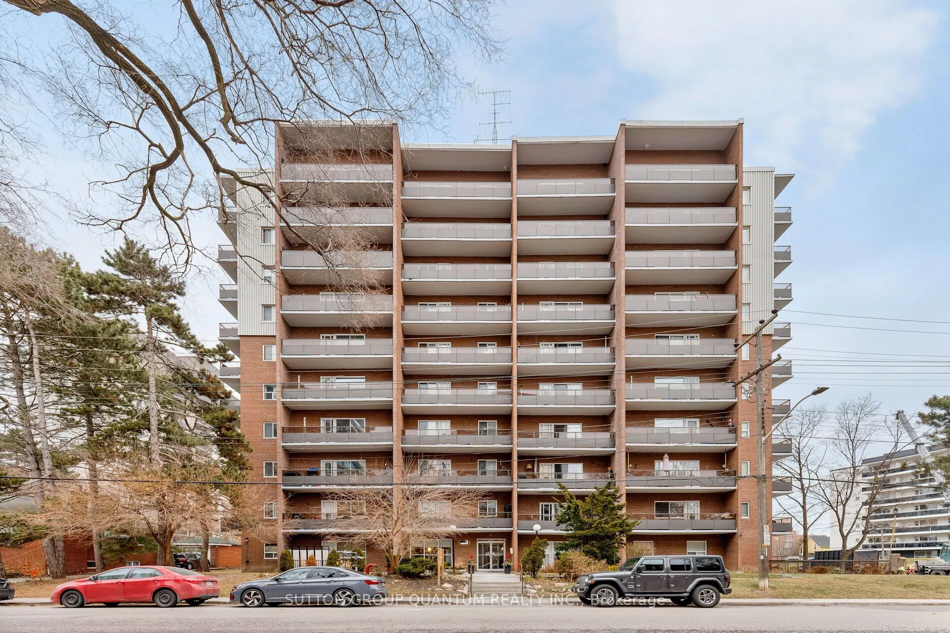 15 Elizabeth Street N #401