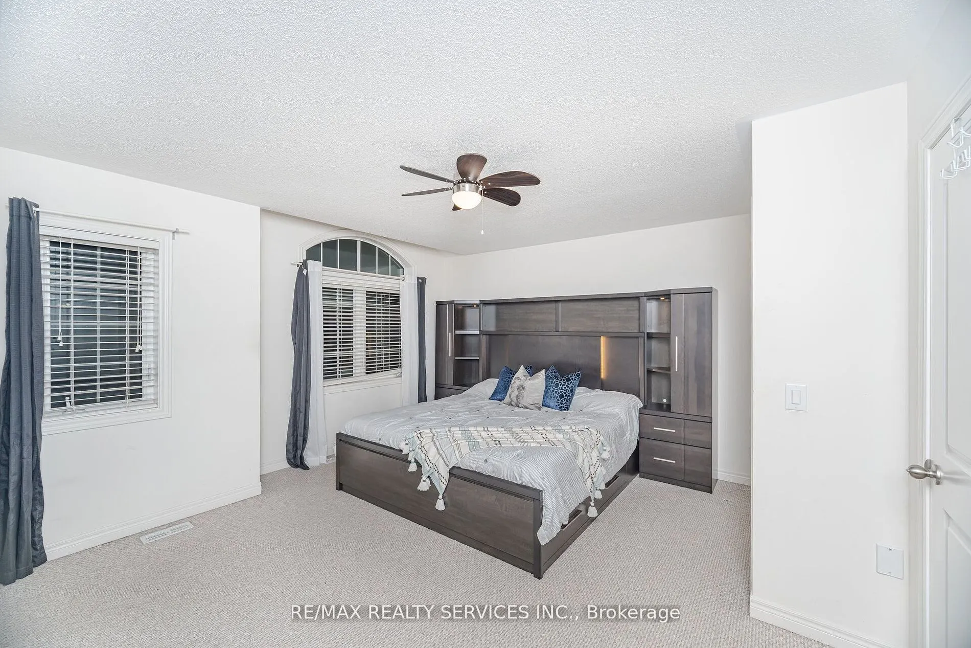 7 Dufay Road