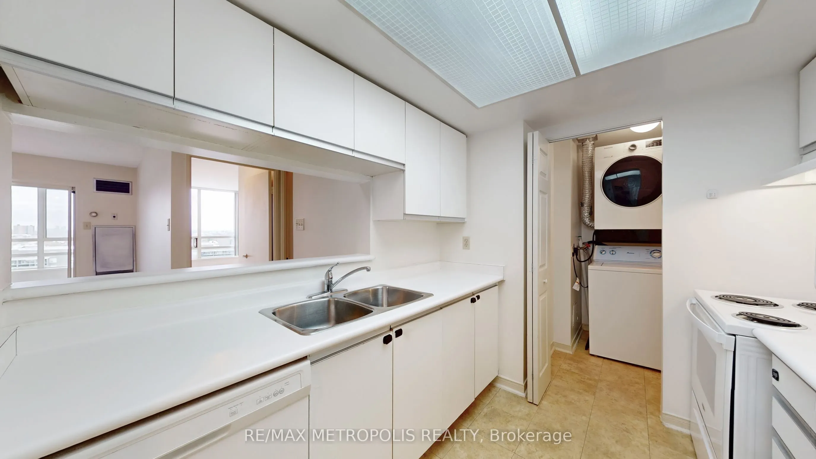 75 King Street E #1709