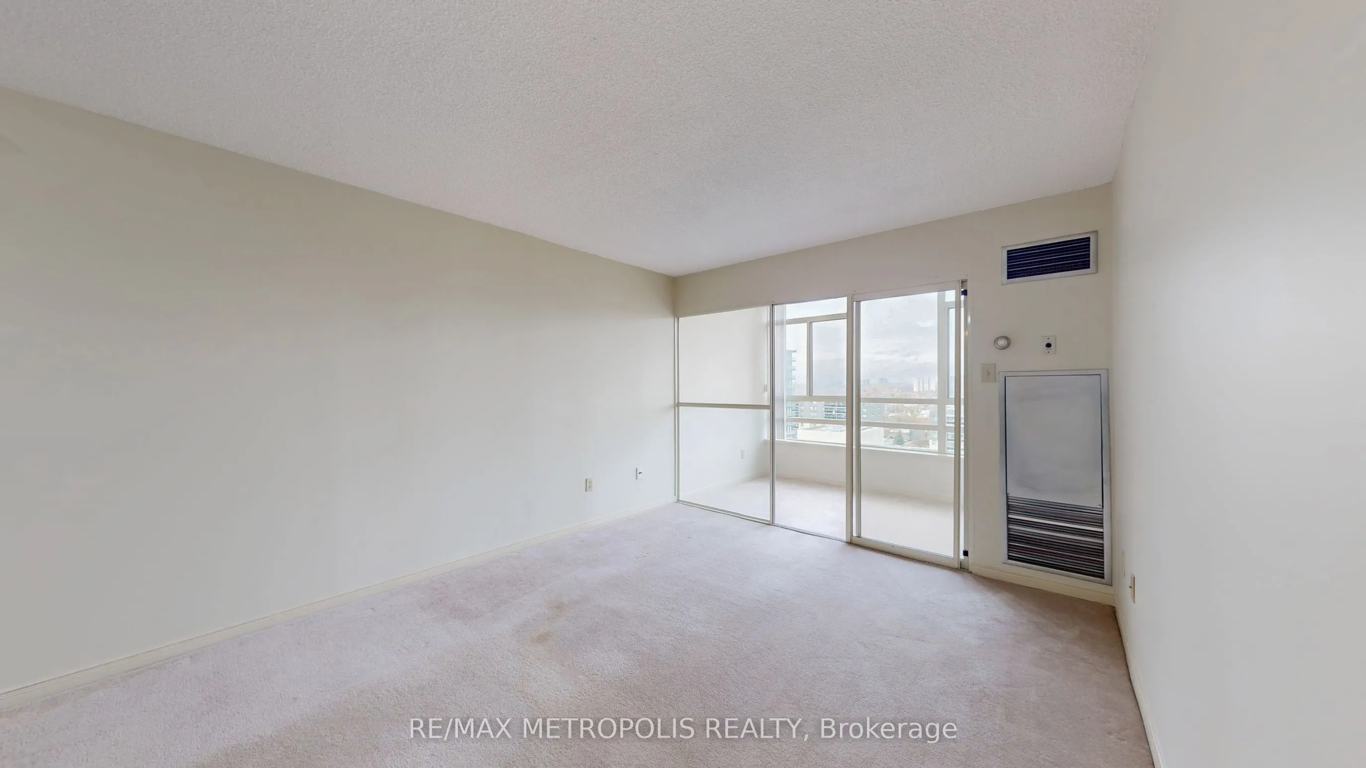 75 King Street E #1709