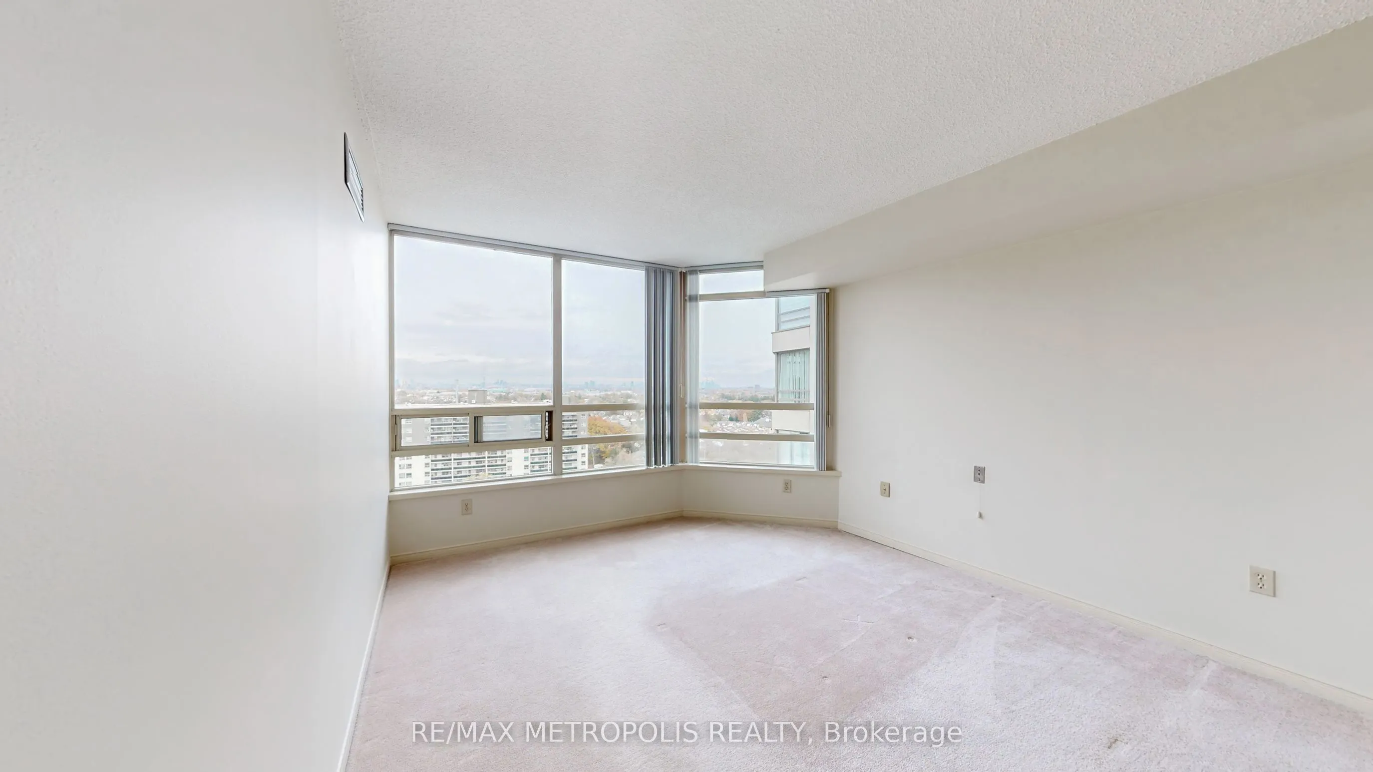 75 King Street E #1709