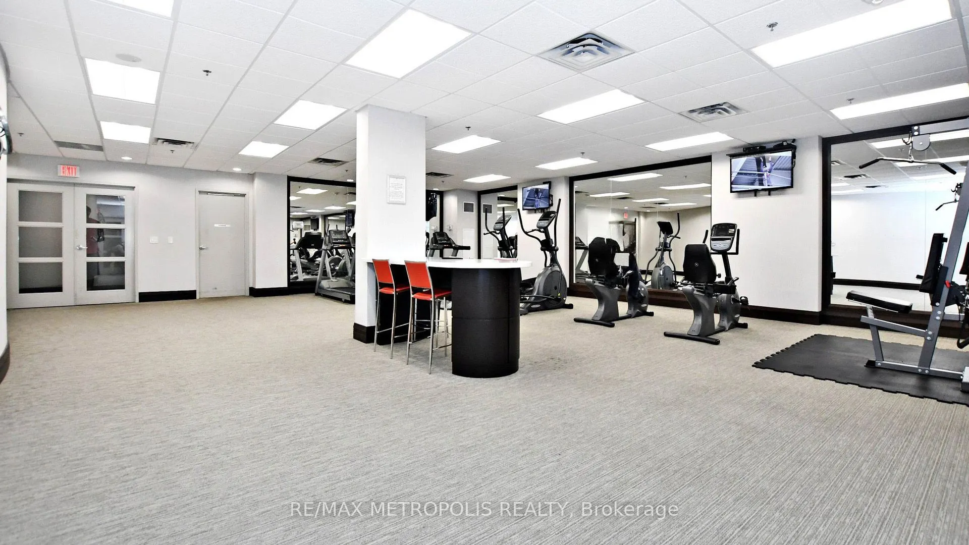75 King Street E #1709