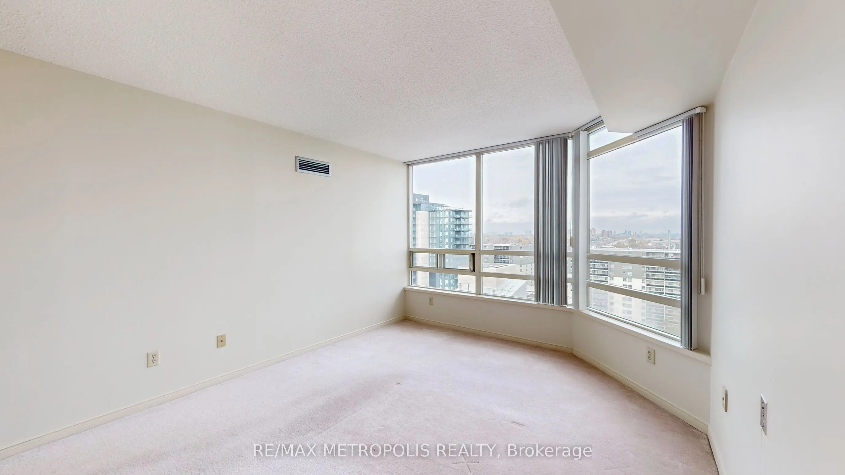 75 King Street E #1709