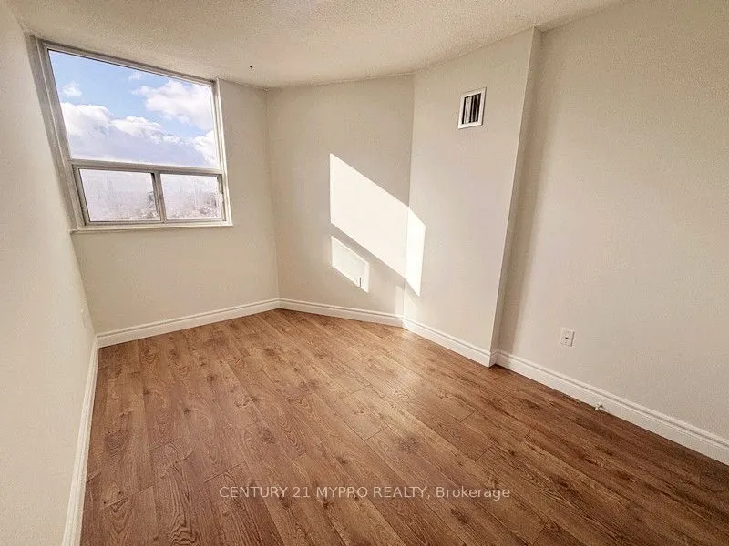355 Rathburn Road E #1001