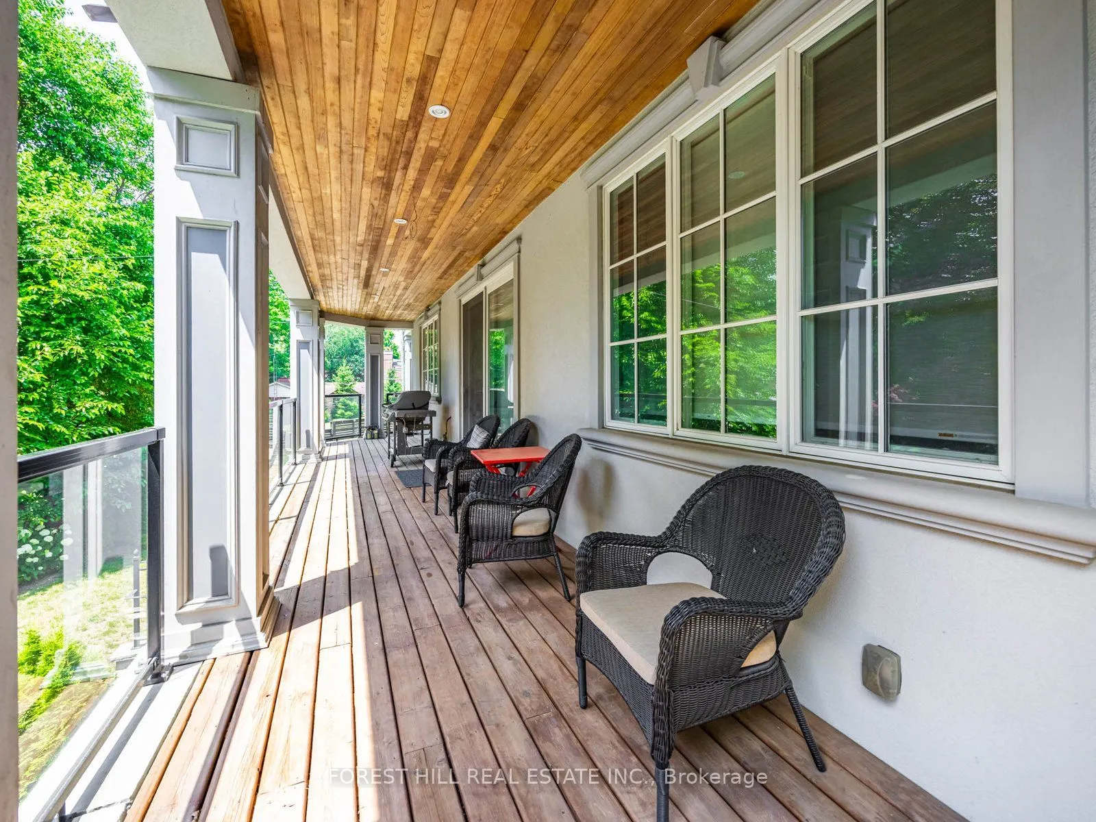 302 Pinehurst Drive W
