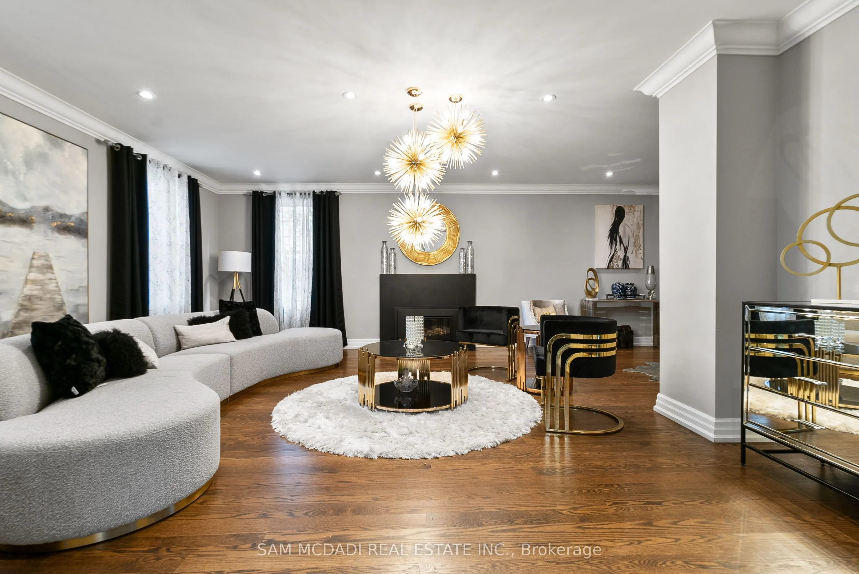 2552 Jarvis Street