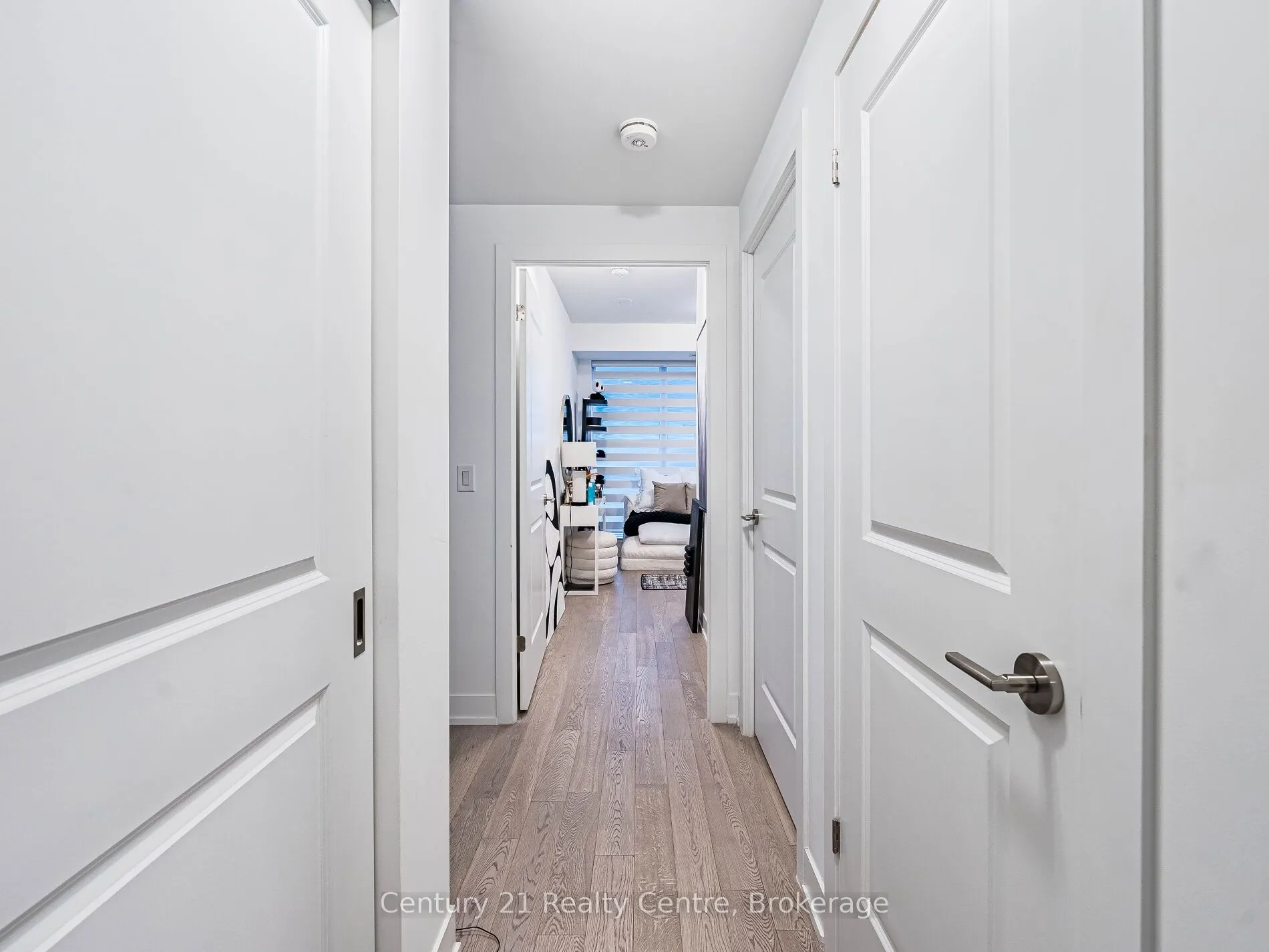 1063 Douglas McCurdy Common #303