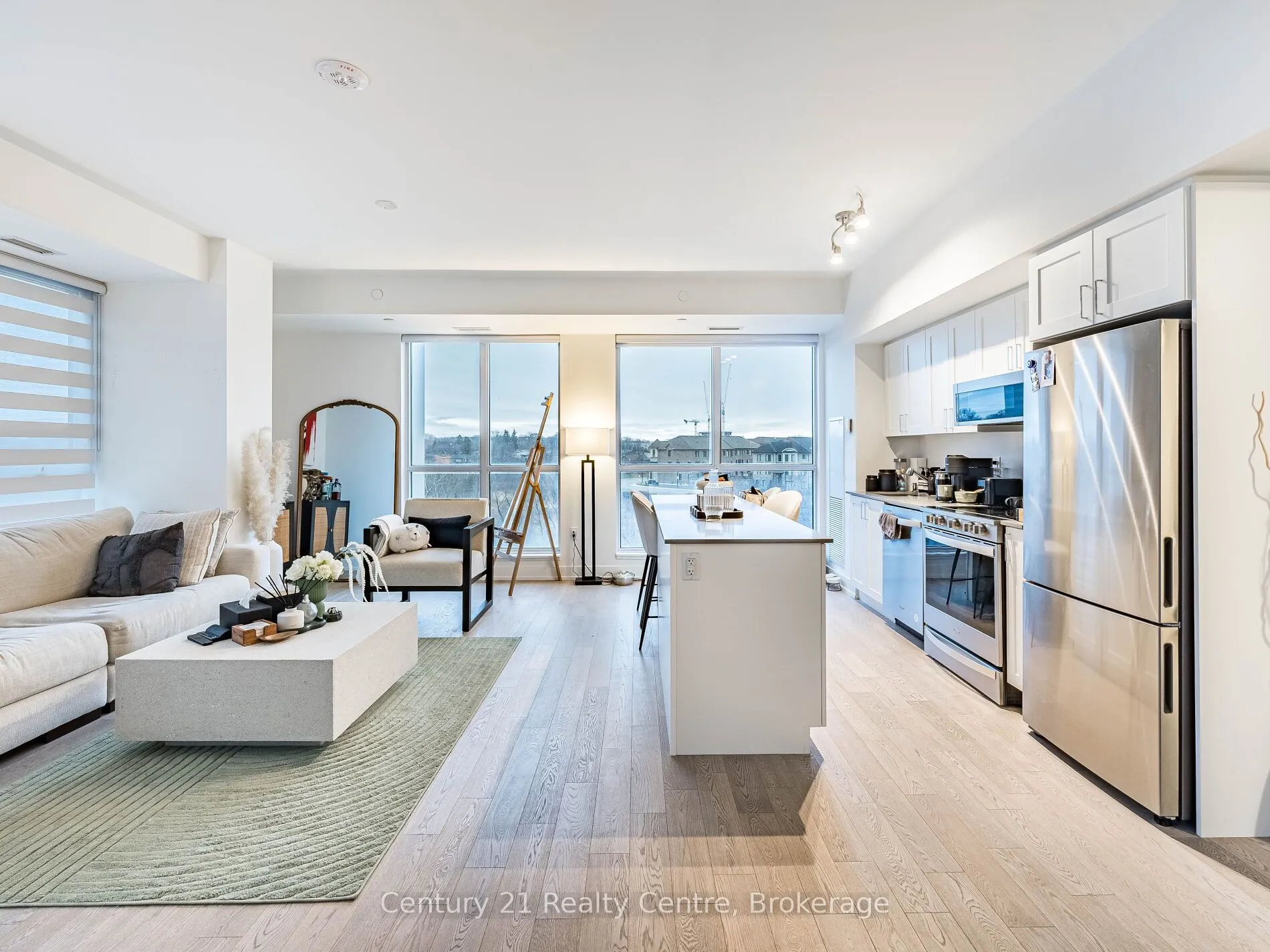 1063 Douglas McCurdy Common #303