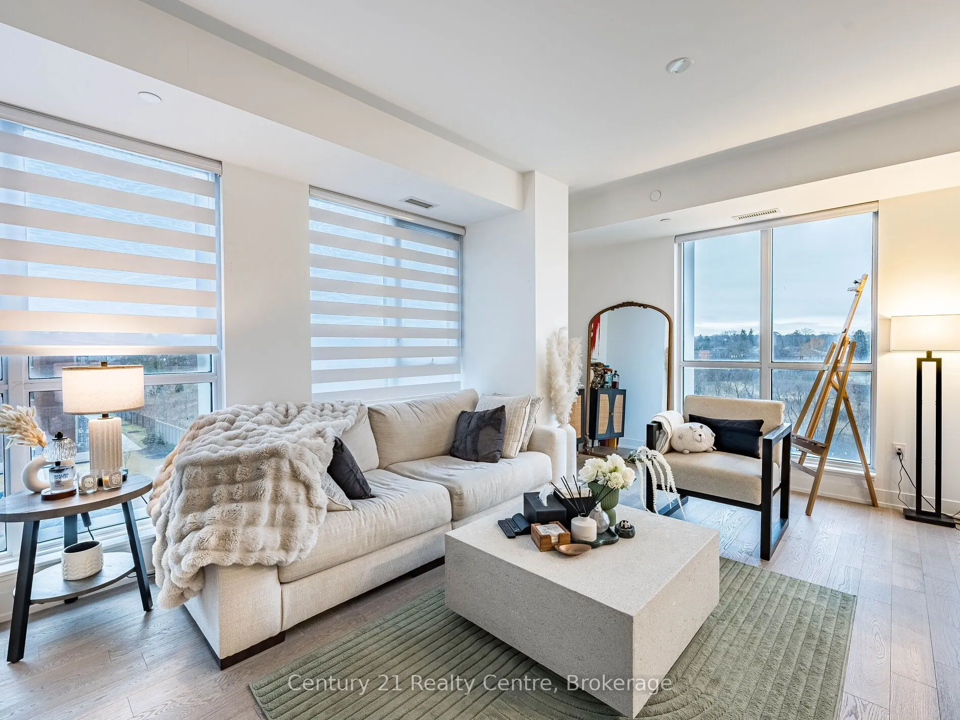 1063 Douglas McCurdy Common #303