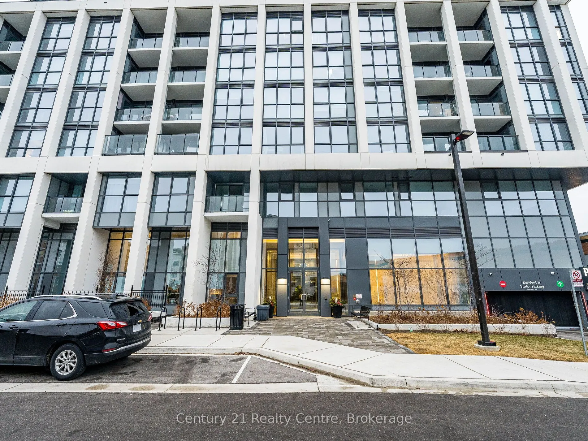 1063 Douglas McCurdy Common #303