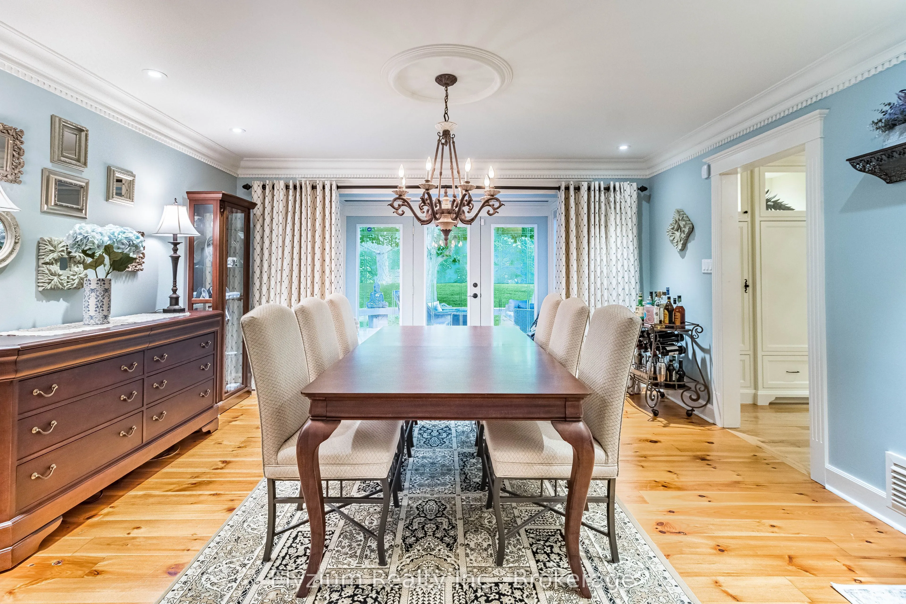 27 Cedar Drive