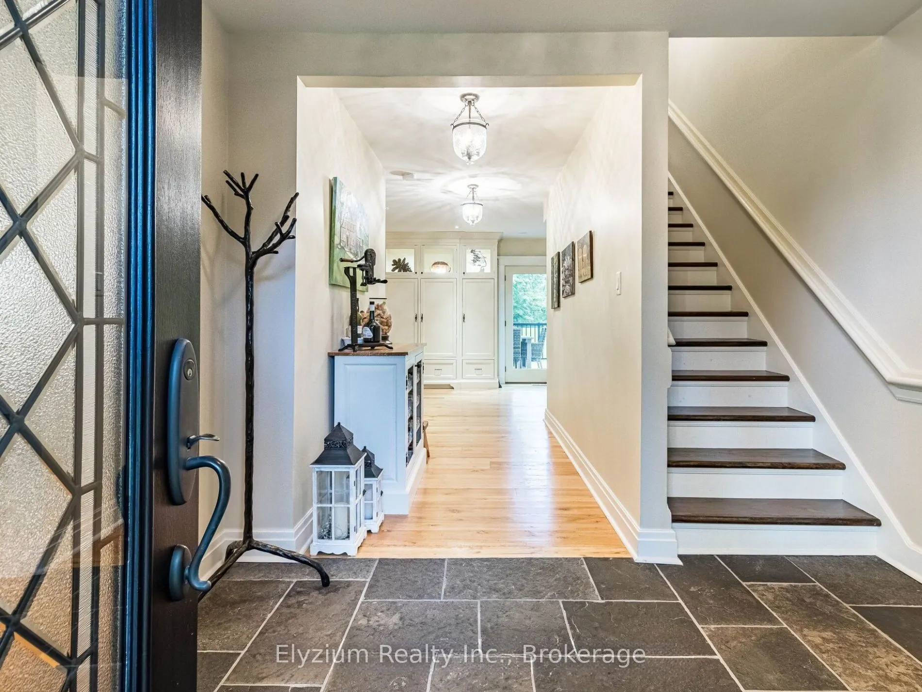 27 Cedar Drive
