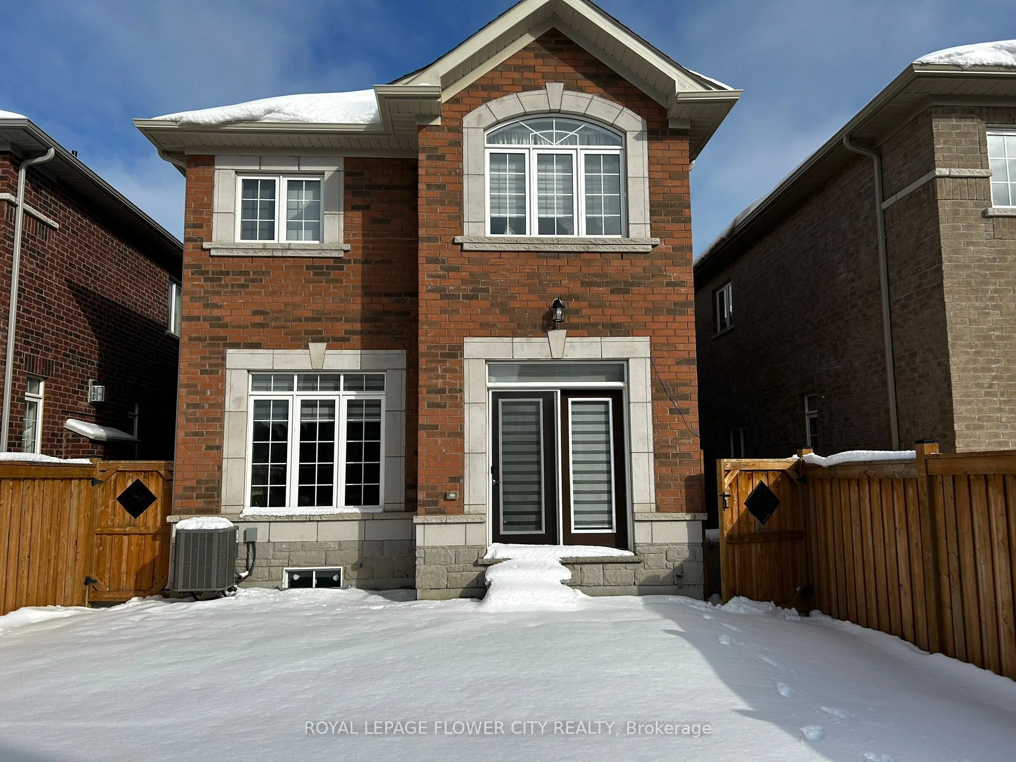 7 Overstone Road