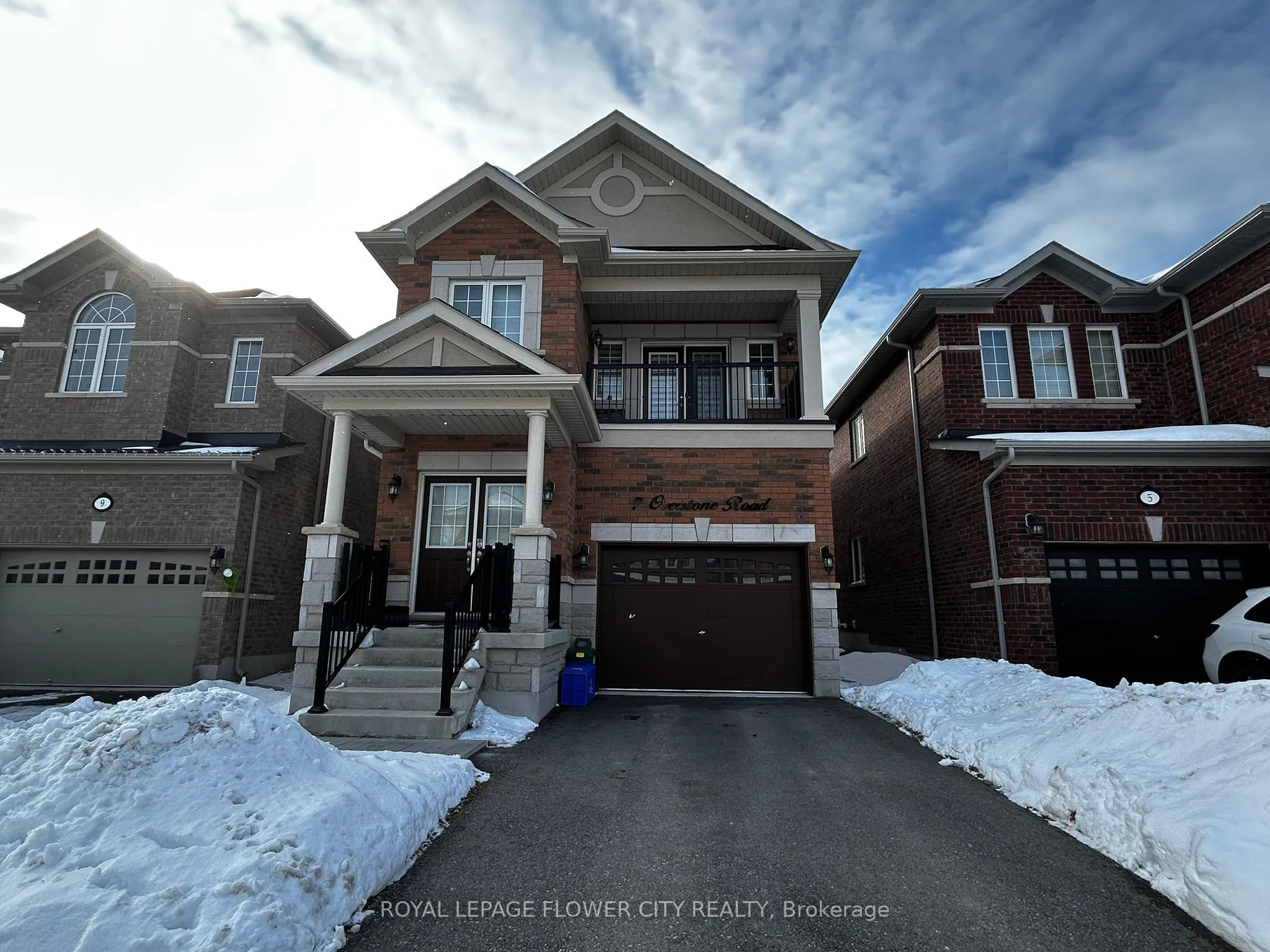 7 Overstone Road
