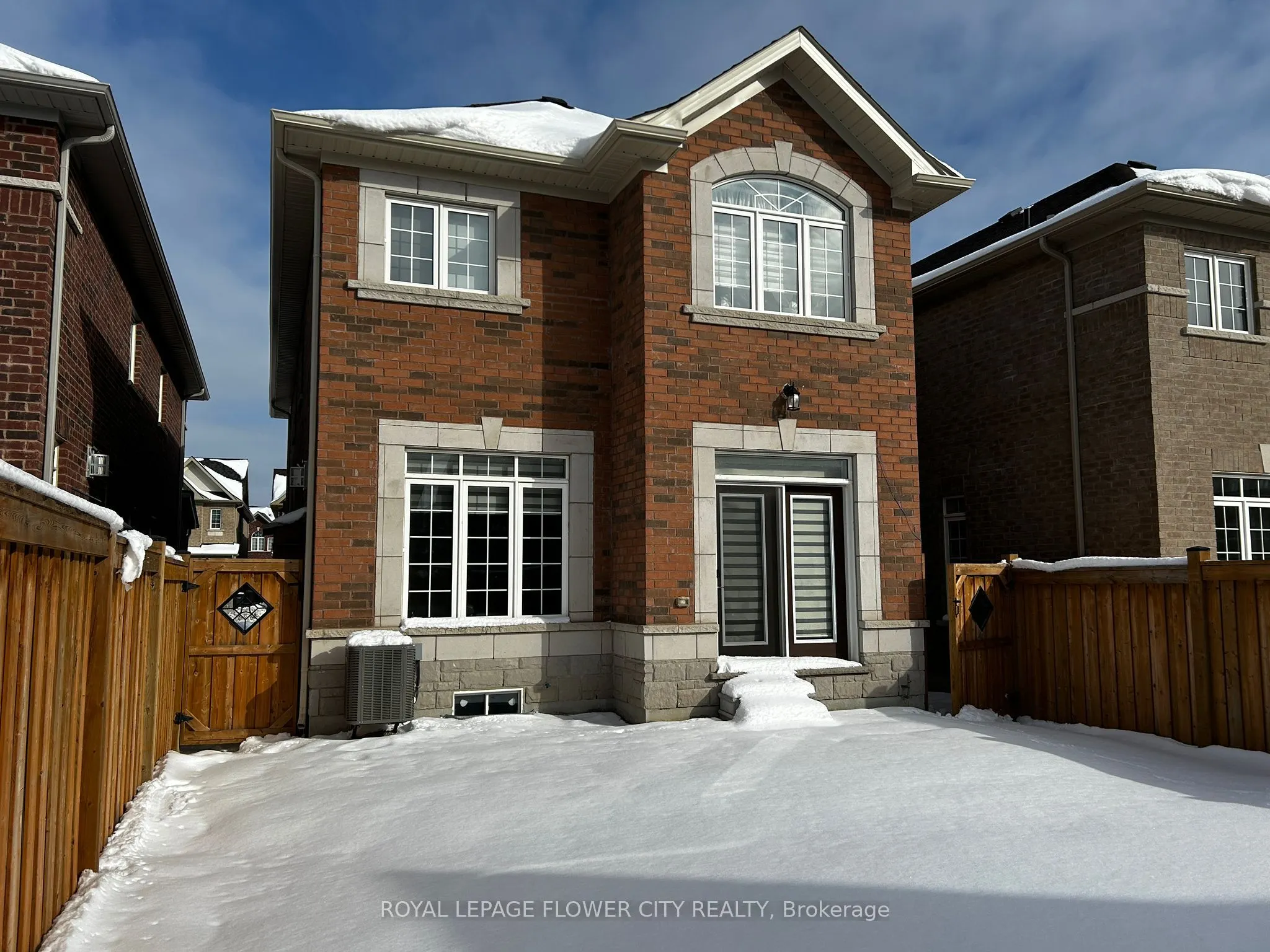 7 Overstone Road