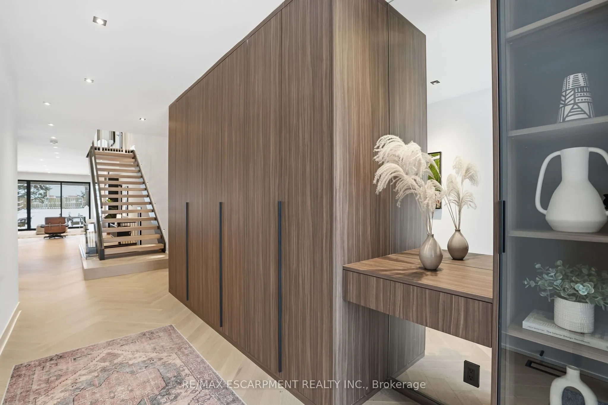 20B Broadview Avenue