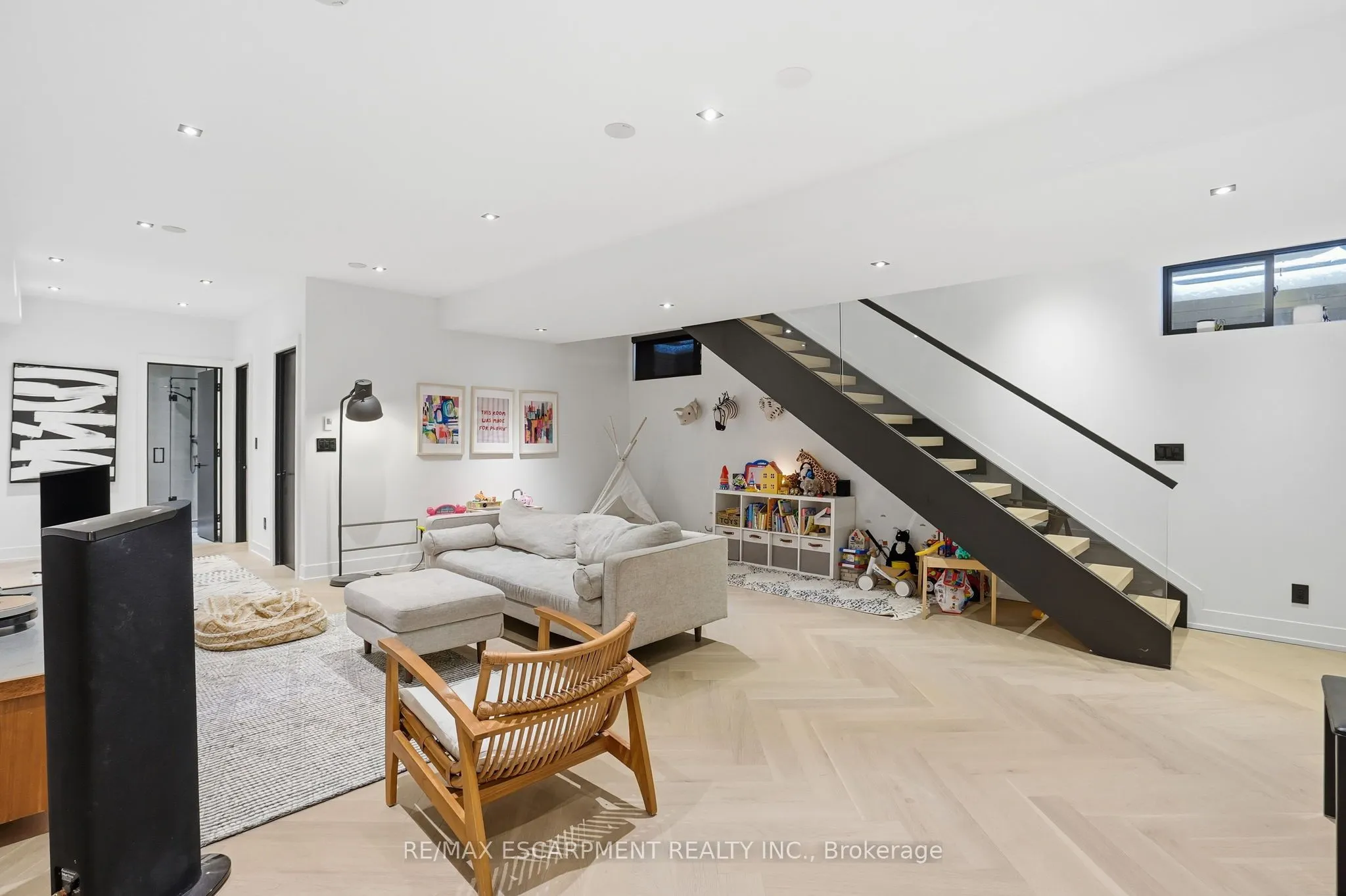 20B Broadview Avenue