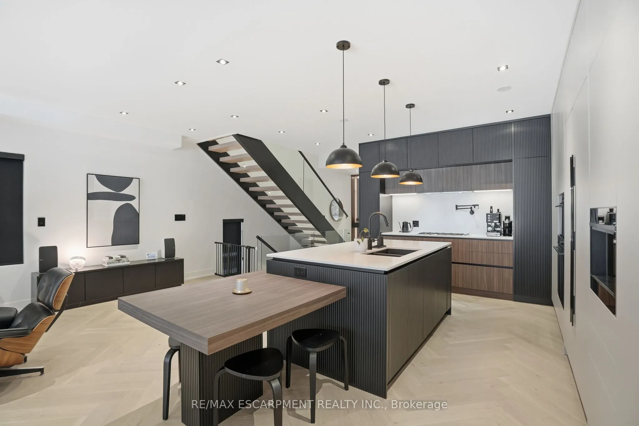 20B Broadview Avenue