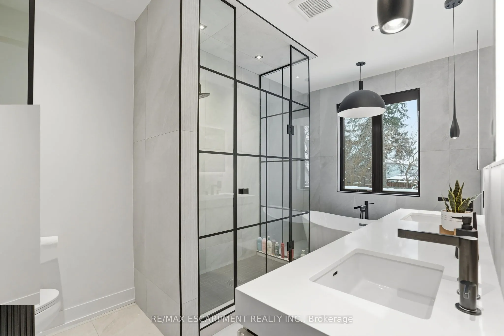 20B Broadview Avenue