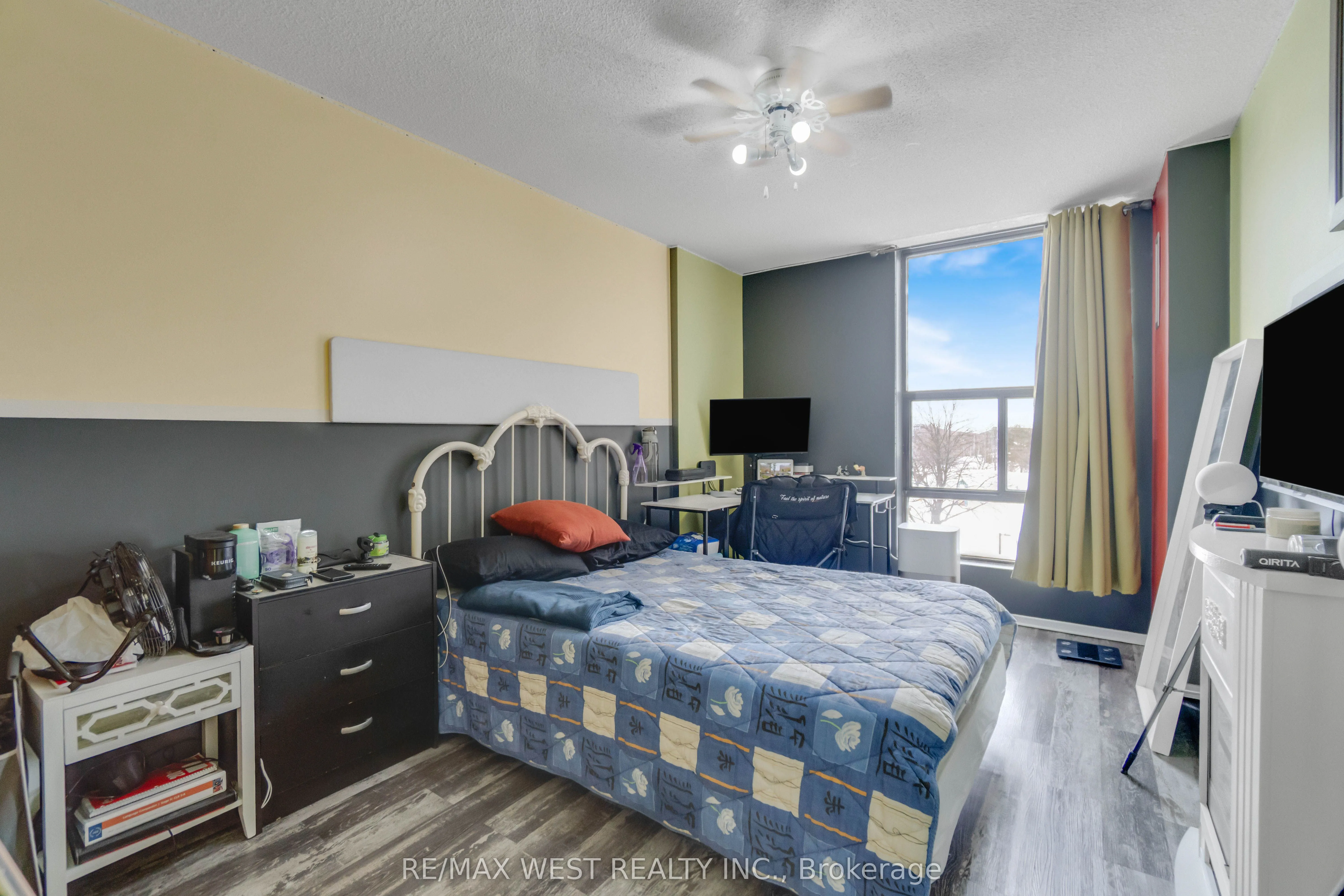 21 Knightsbridge Road #407