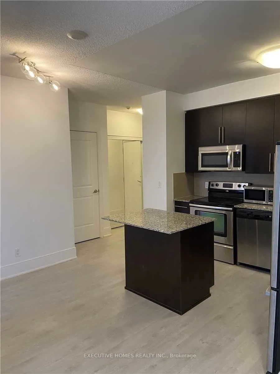 330 Burnhamthorpe Road #2707