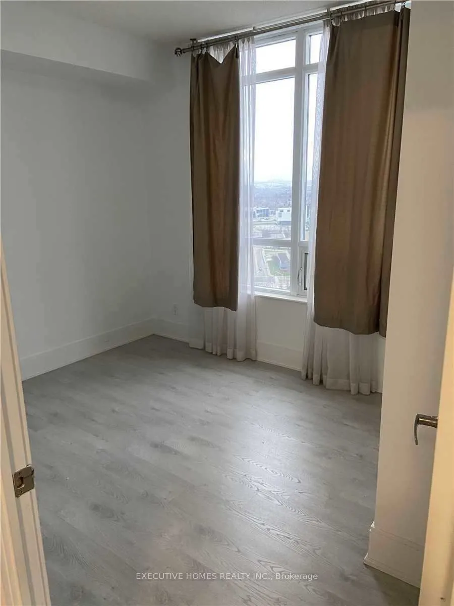 330 Burnhamthorpe Road #2707