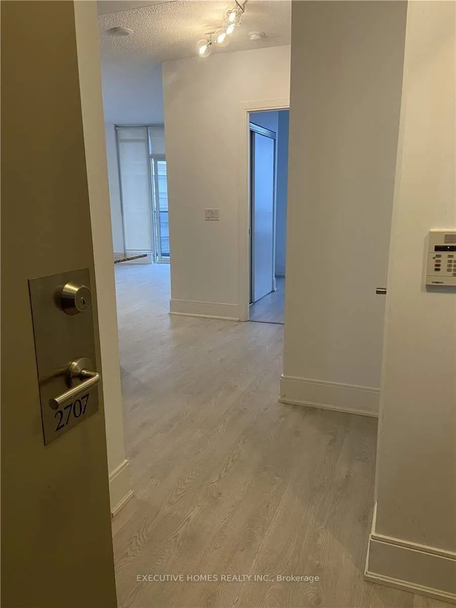 330 Burnhamthorpe Road #2707