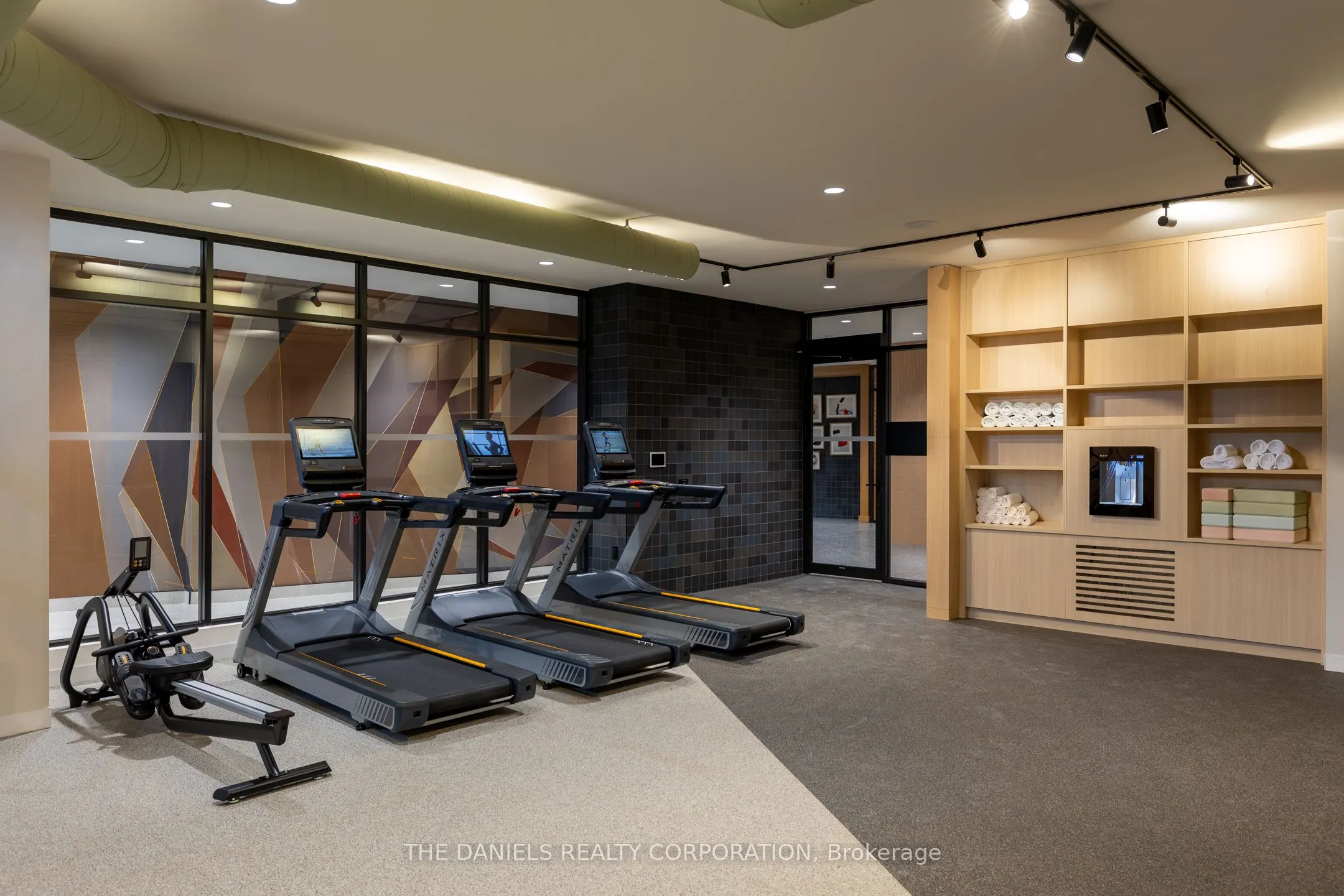 2495 Eglinton Avenue W #913