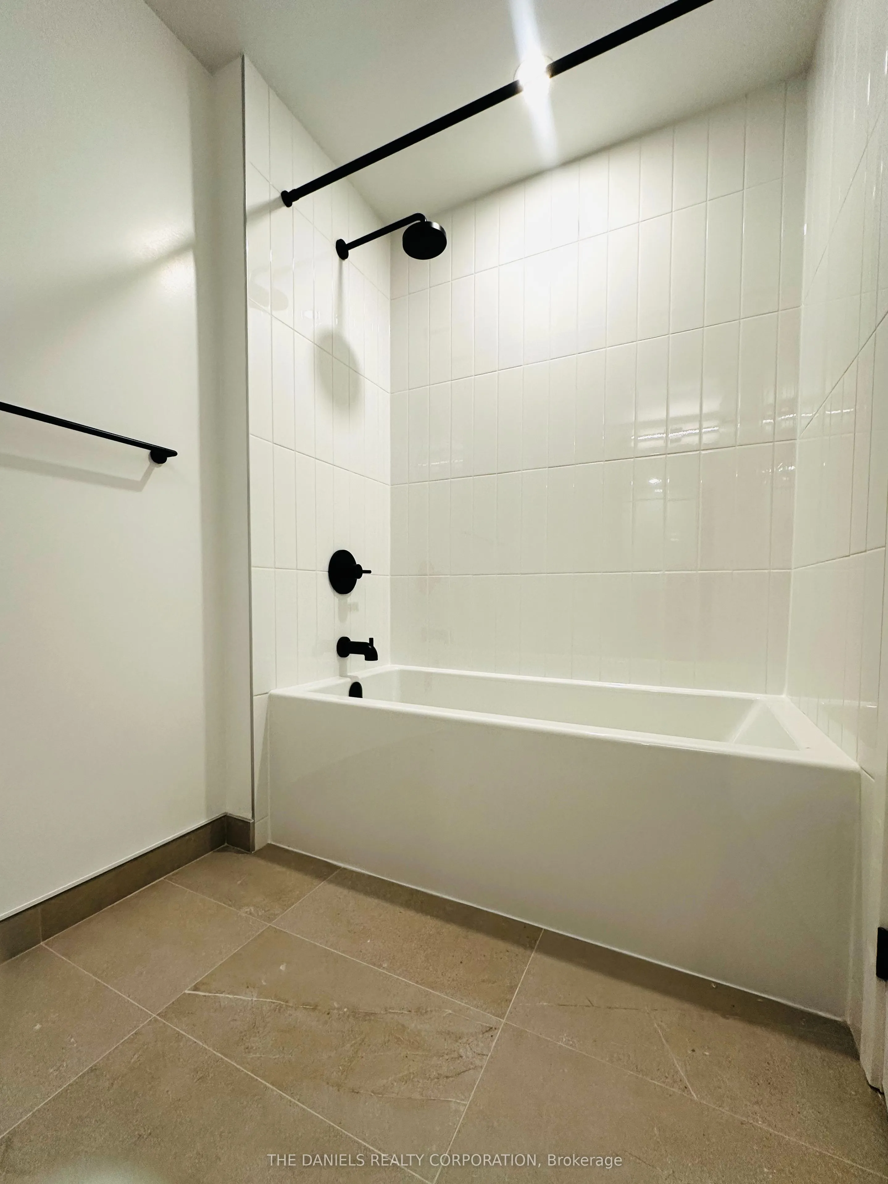 2495 Eglinton Avenue W #913