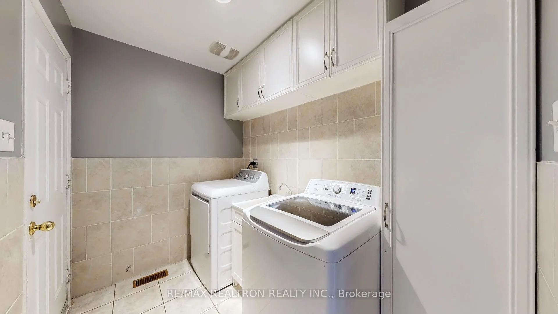 147 Porchlight Road