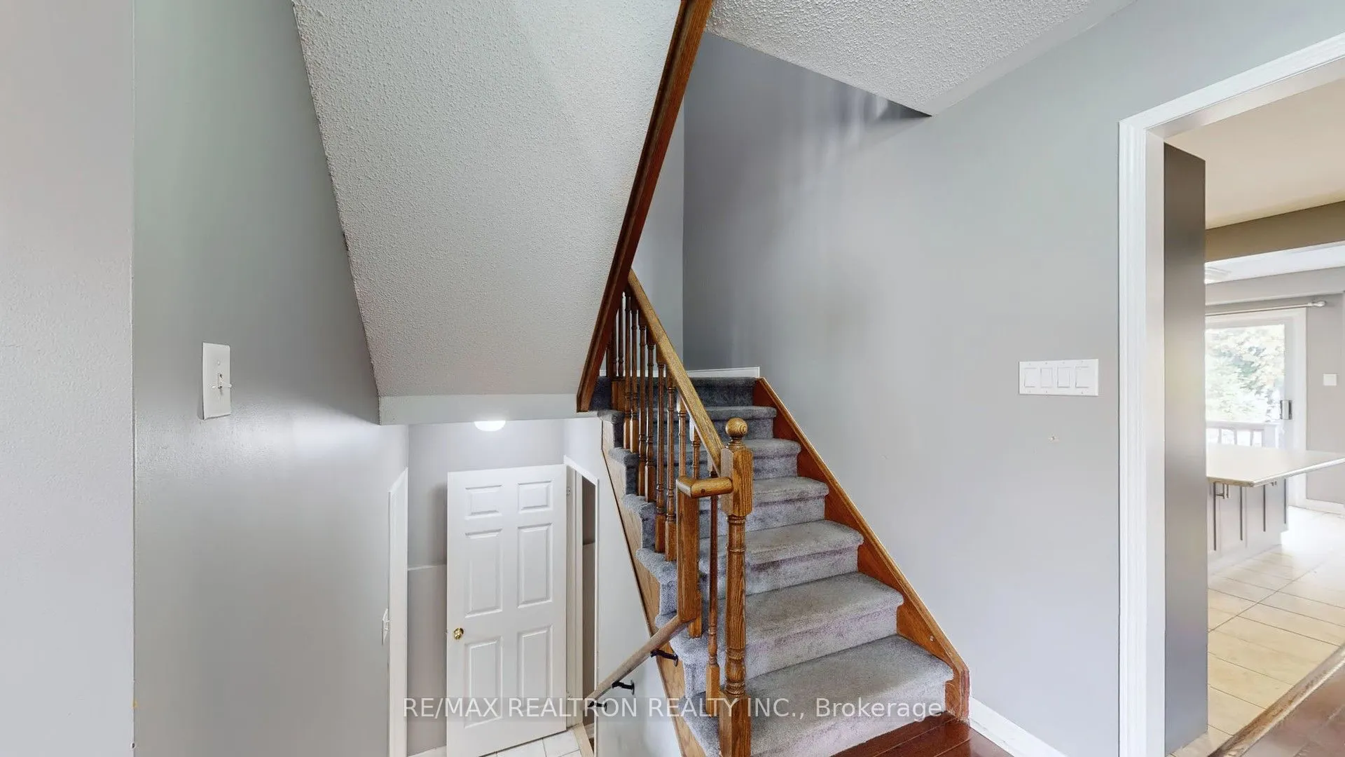 147 Porchlight Road