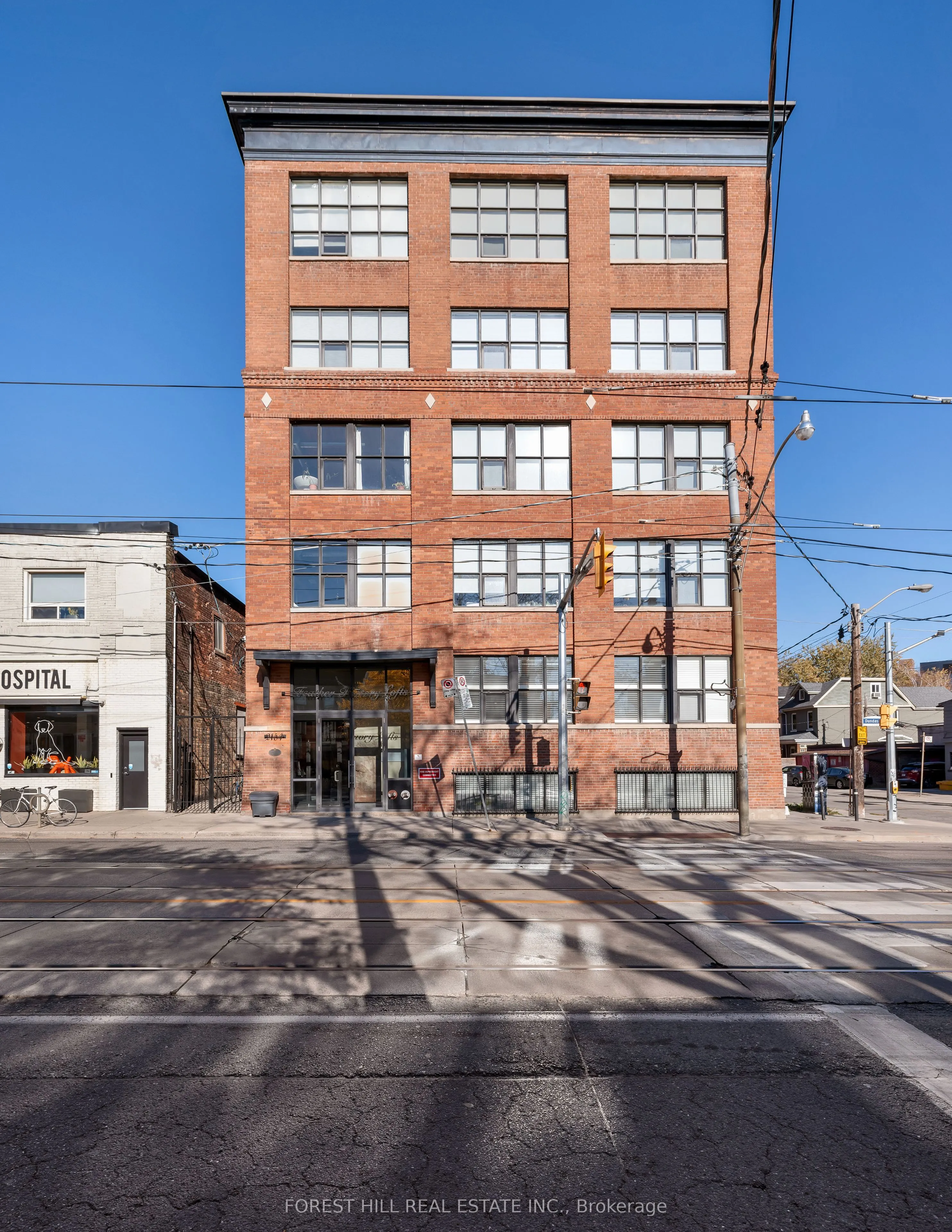 2154 Dundas Street W #105