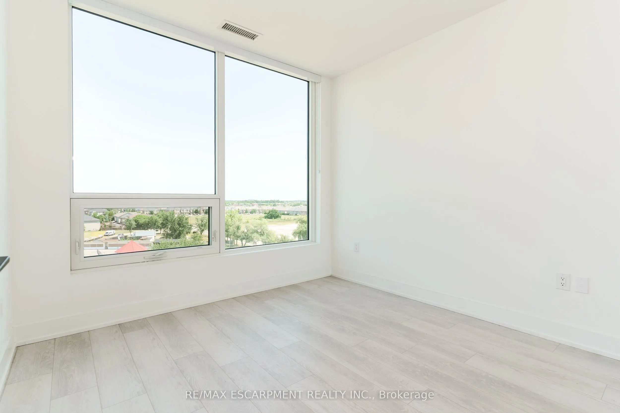 2450 Old Bronte Road #614