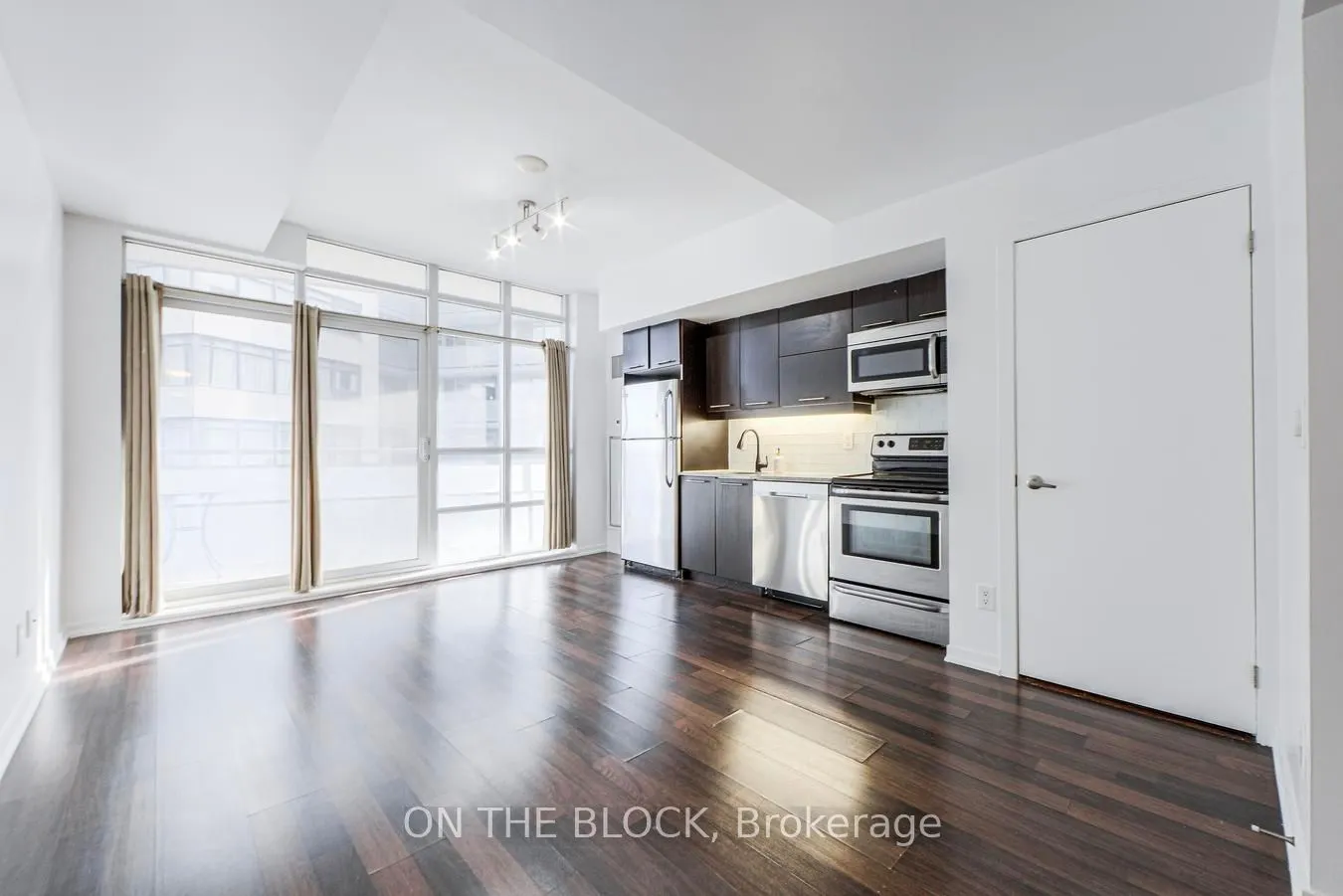 38 Joe Shuster Way #302