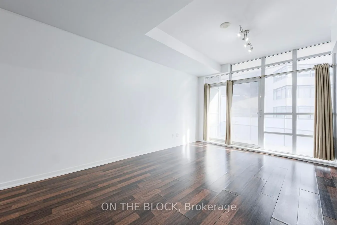 38 Joe Shuster Way #302