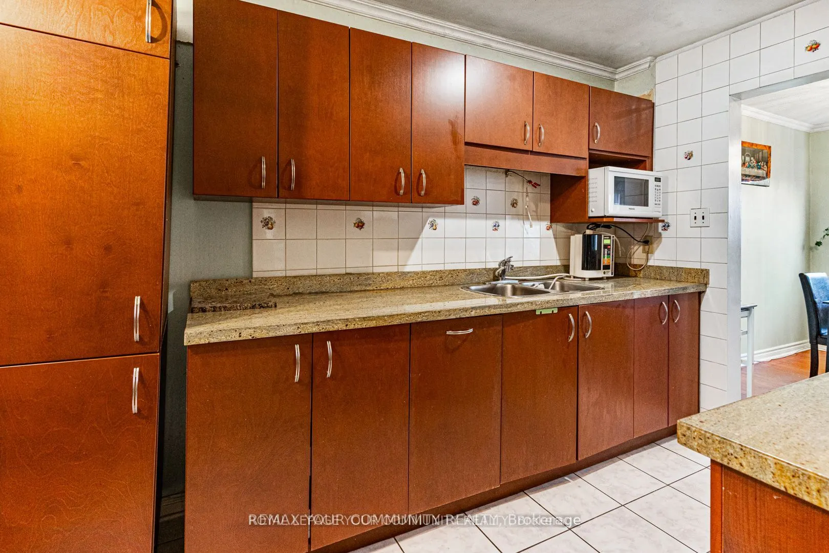 336 Fleetwood Crescent #43