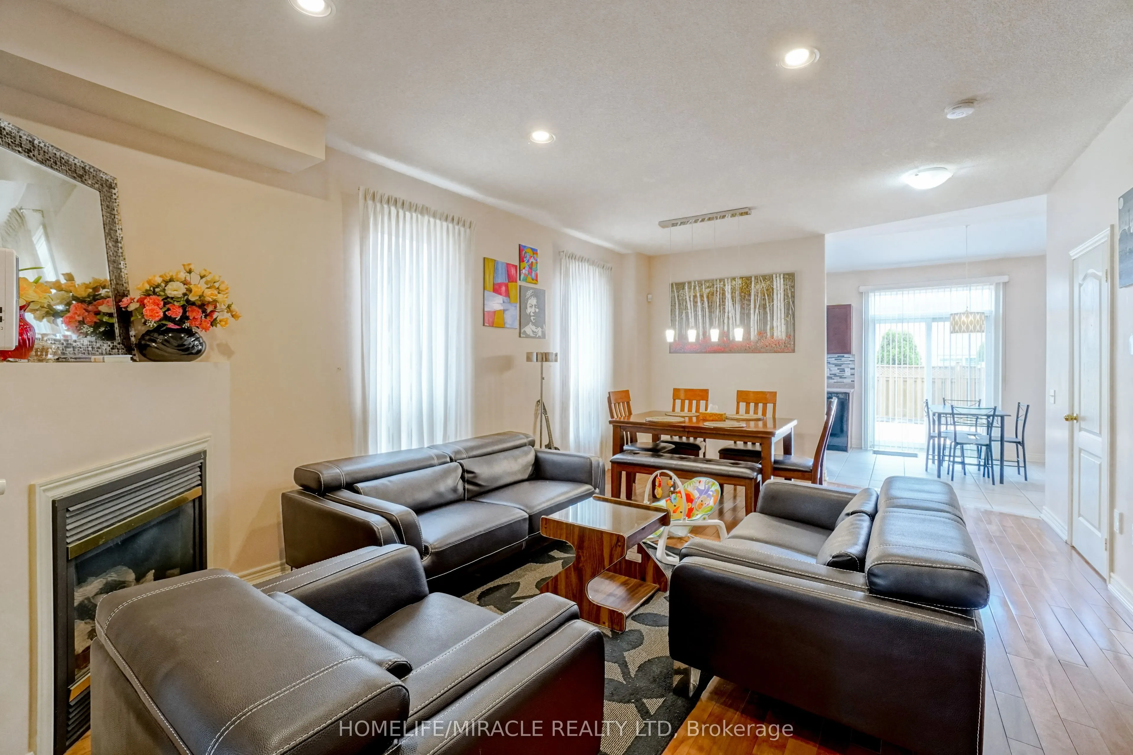 824 Khan Crescent