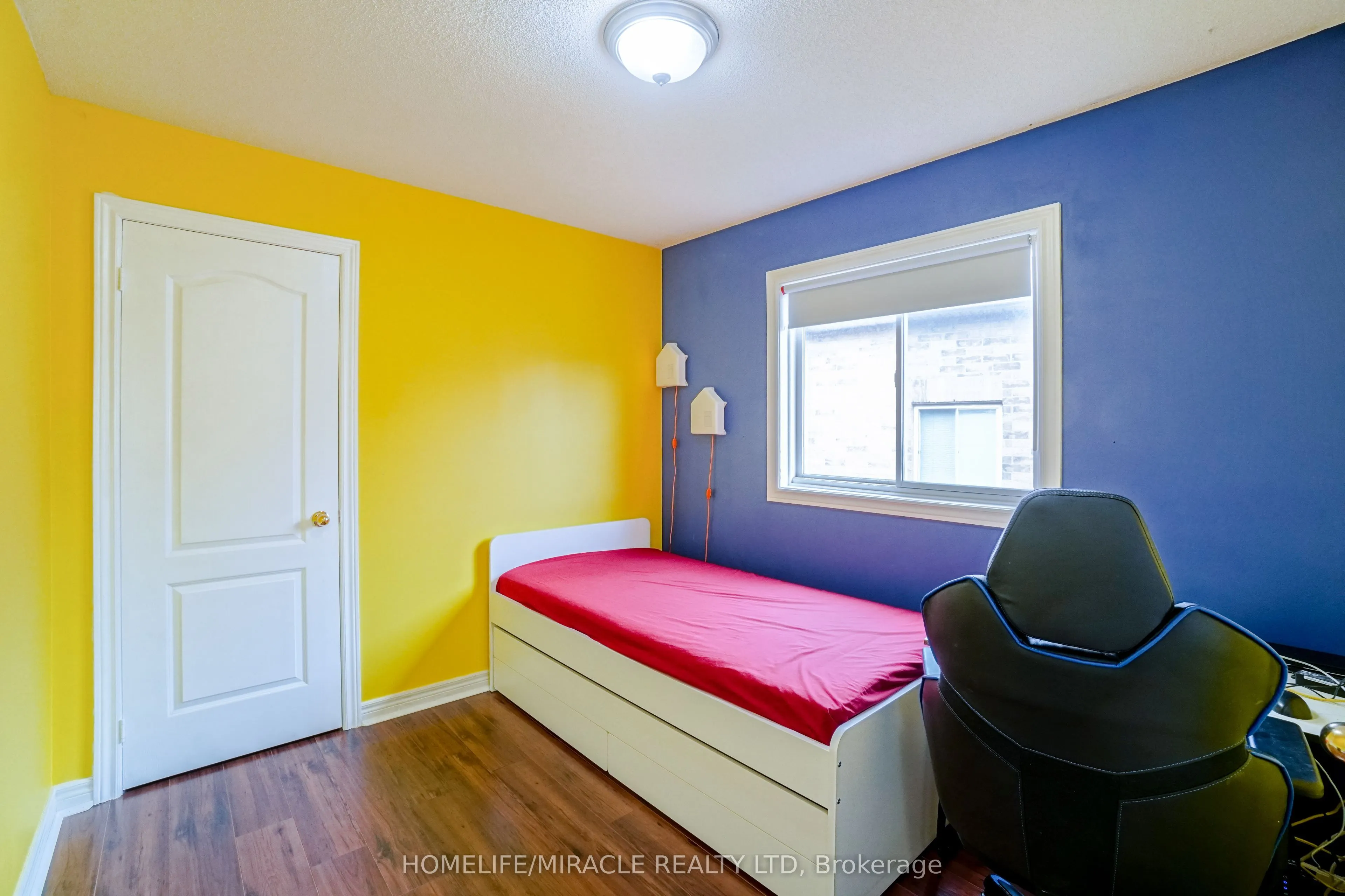 824 Khan Crescent