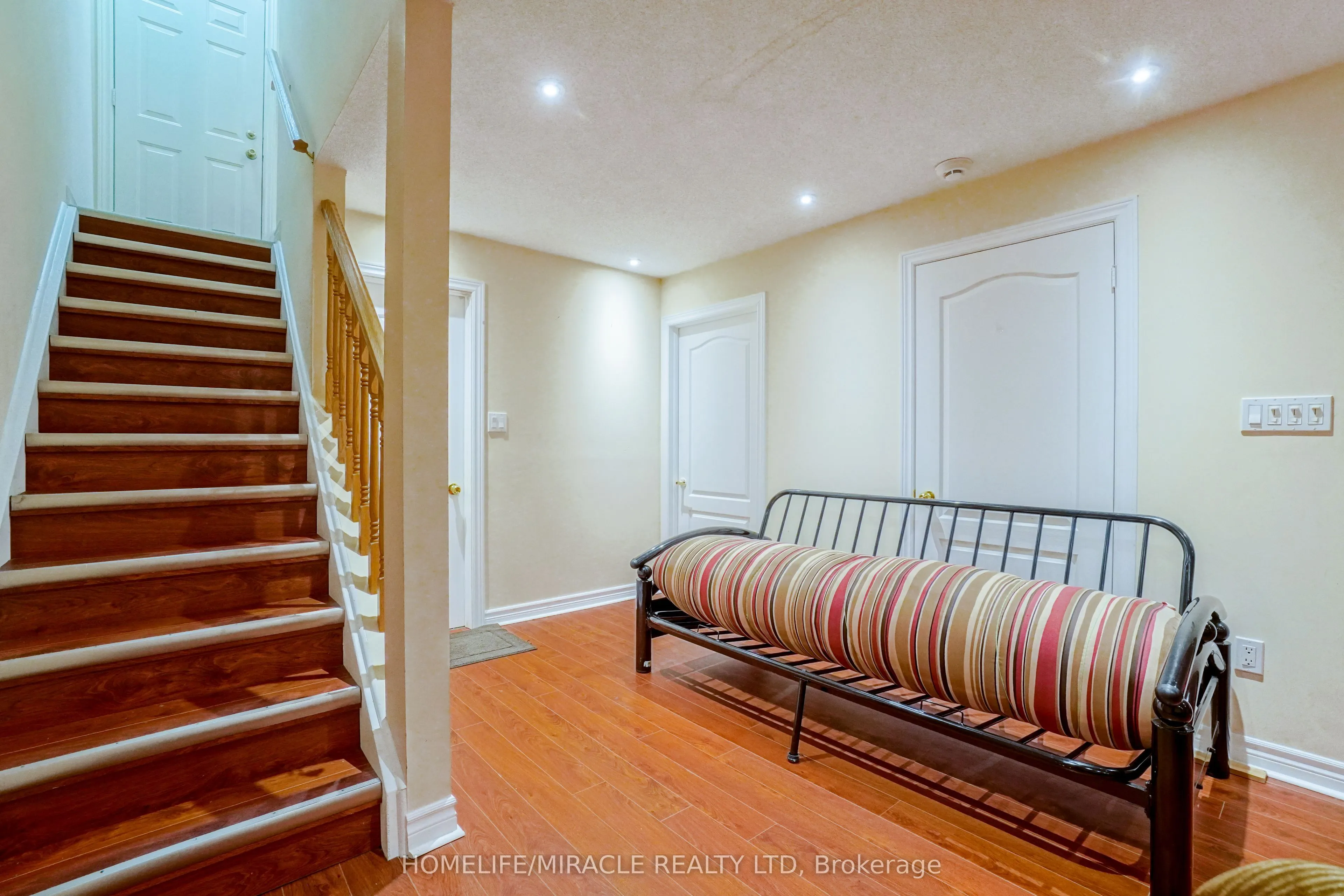 824 Khan Crescent
